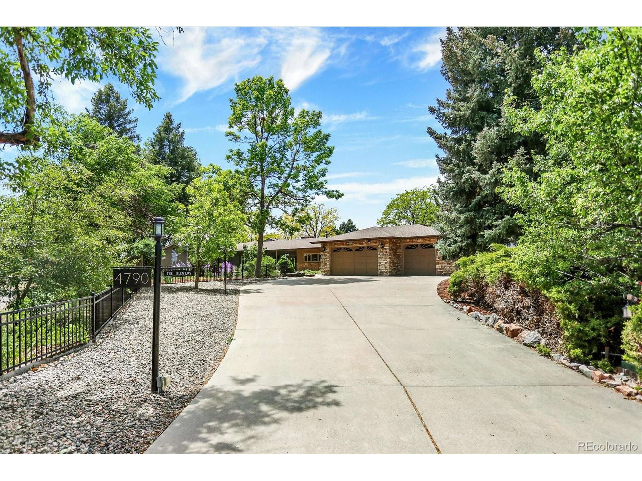 Denver, CO 80219,4790 W Lakeridge Rd