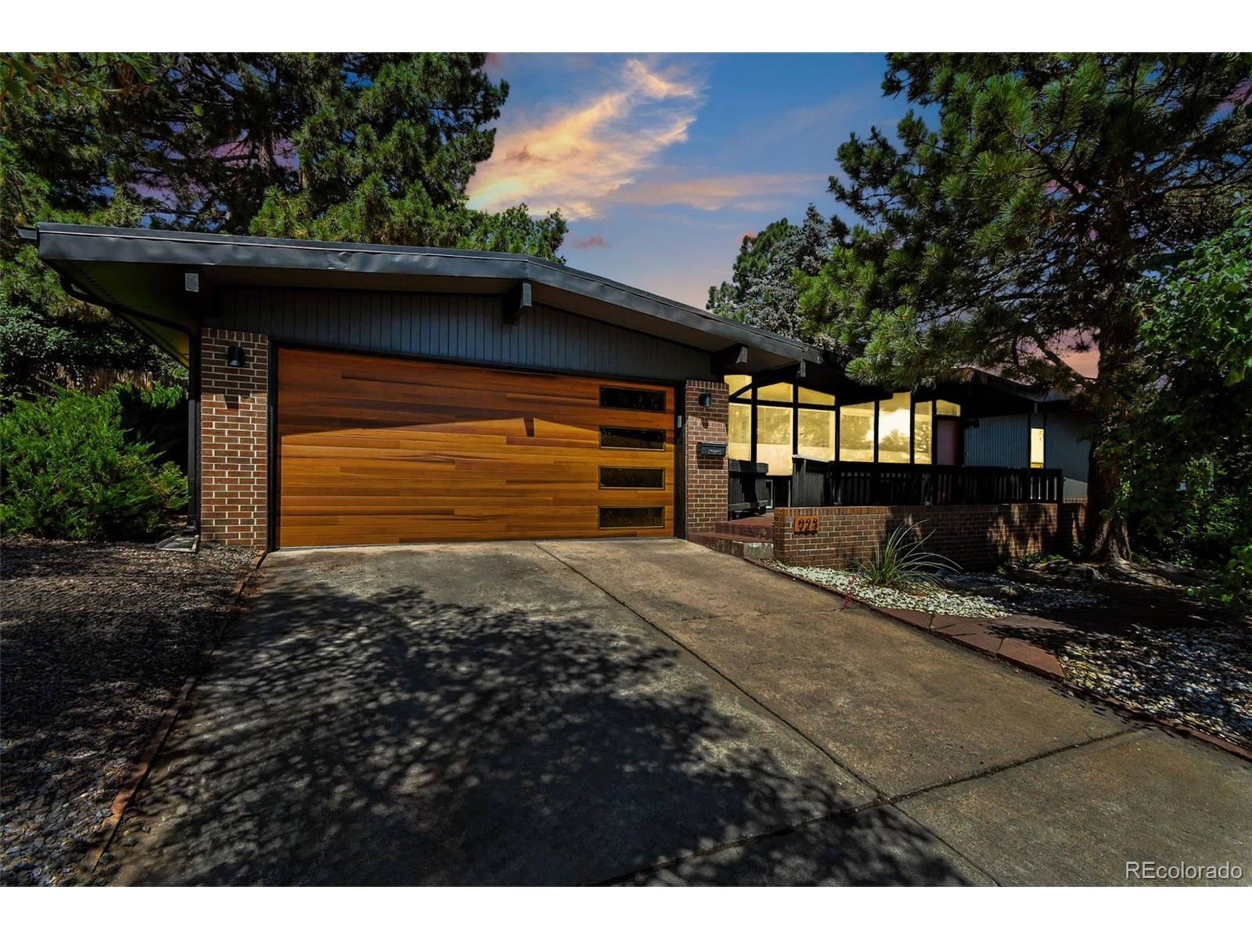 Lakewood, CO 80228,923 S Beech St