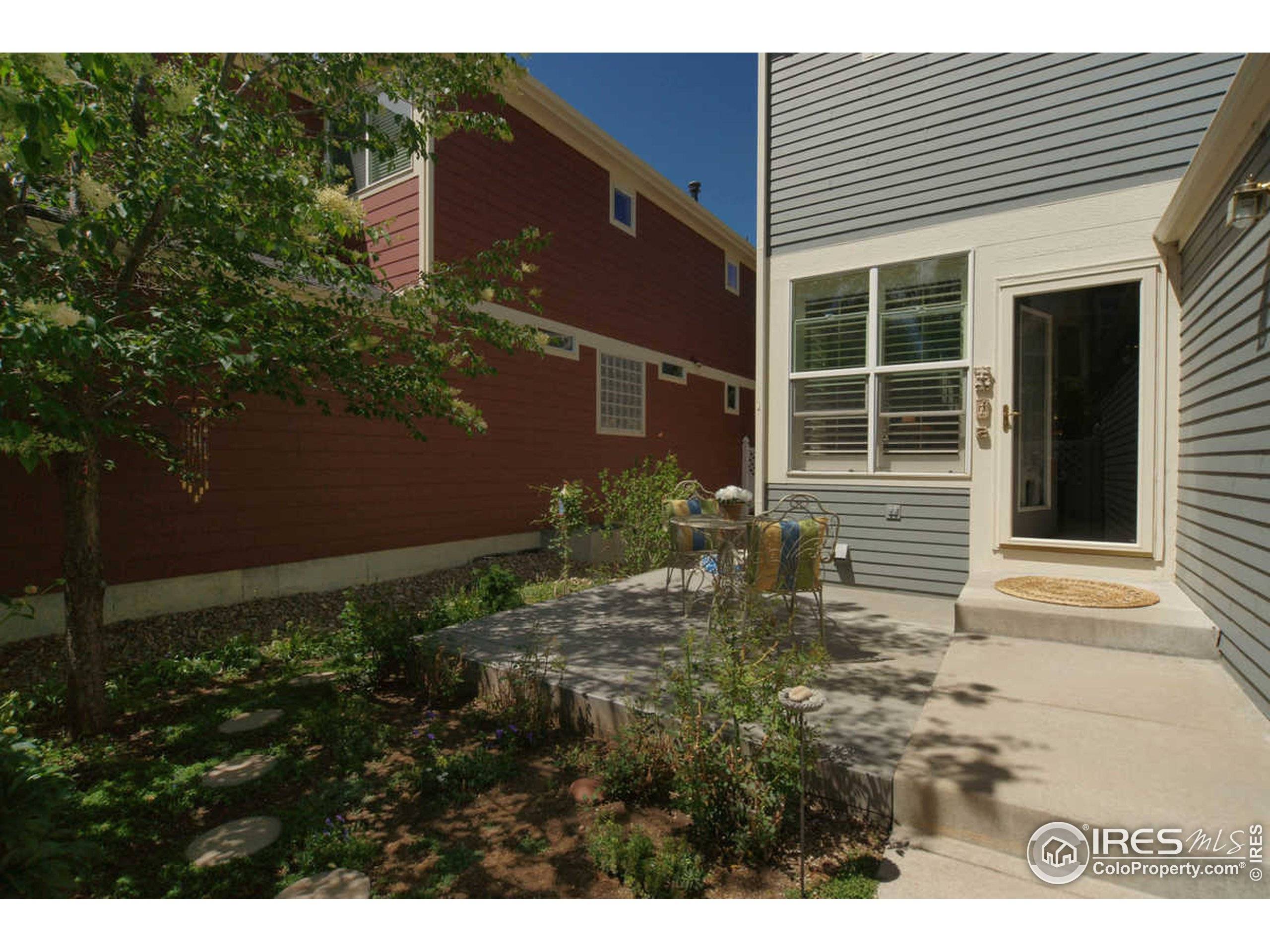 Arvada, CO 80005,8374 Deframe Ct