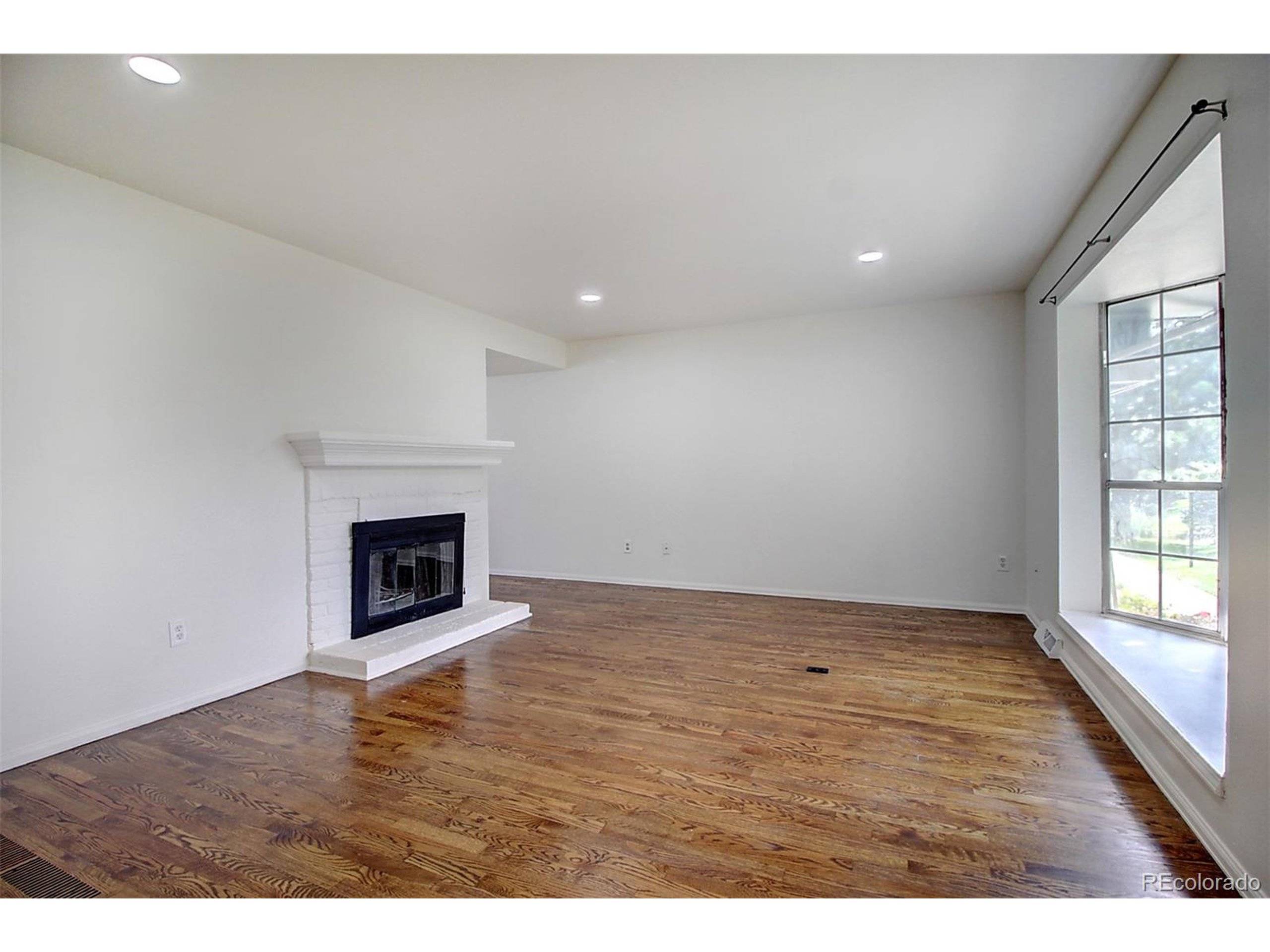Centennial, CO 80122,7396 S Knolls Way