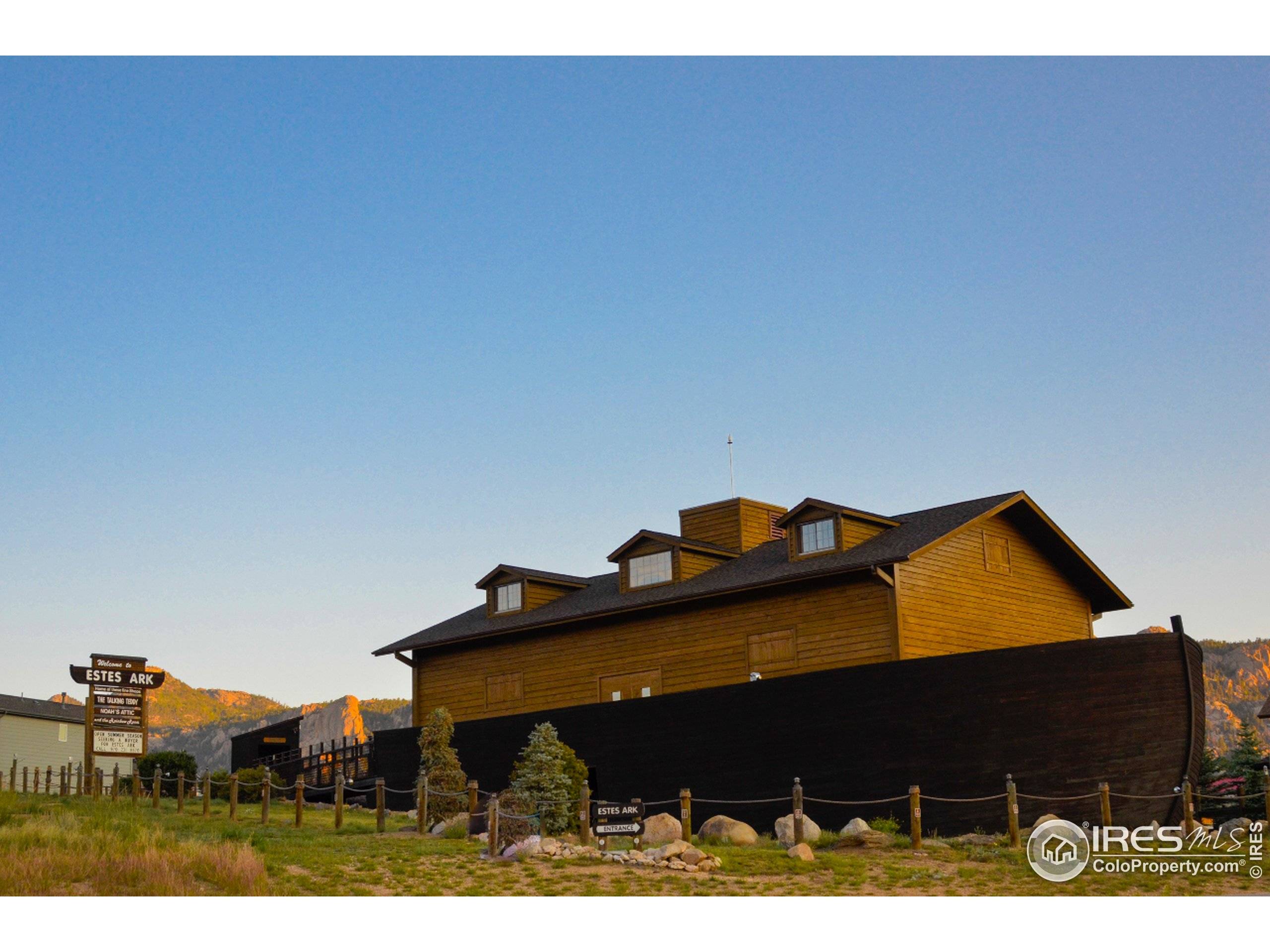 Estes Park, CO 80517,521 Lone Pine Dr
