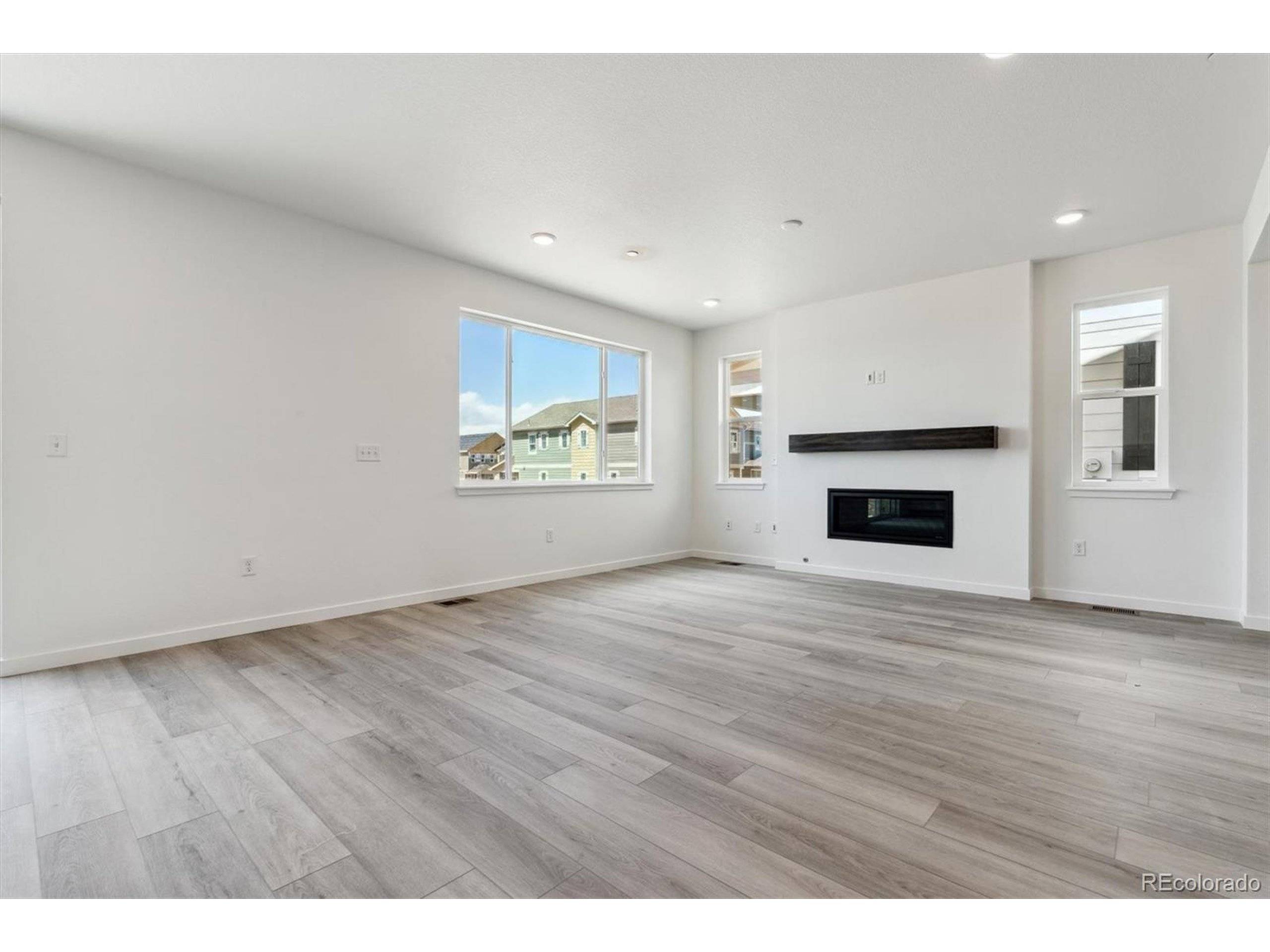 Commerce City, CO 80022,9247 Truckee Ct