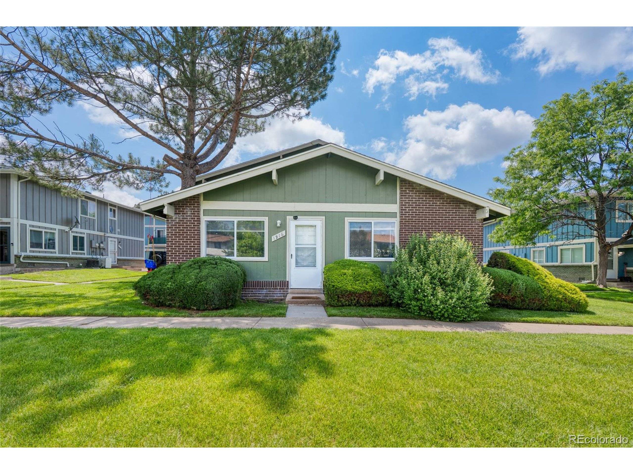 Aurora, CO 80012,1216 S Uvalda St