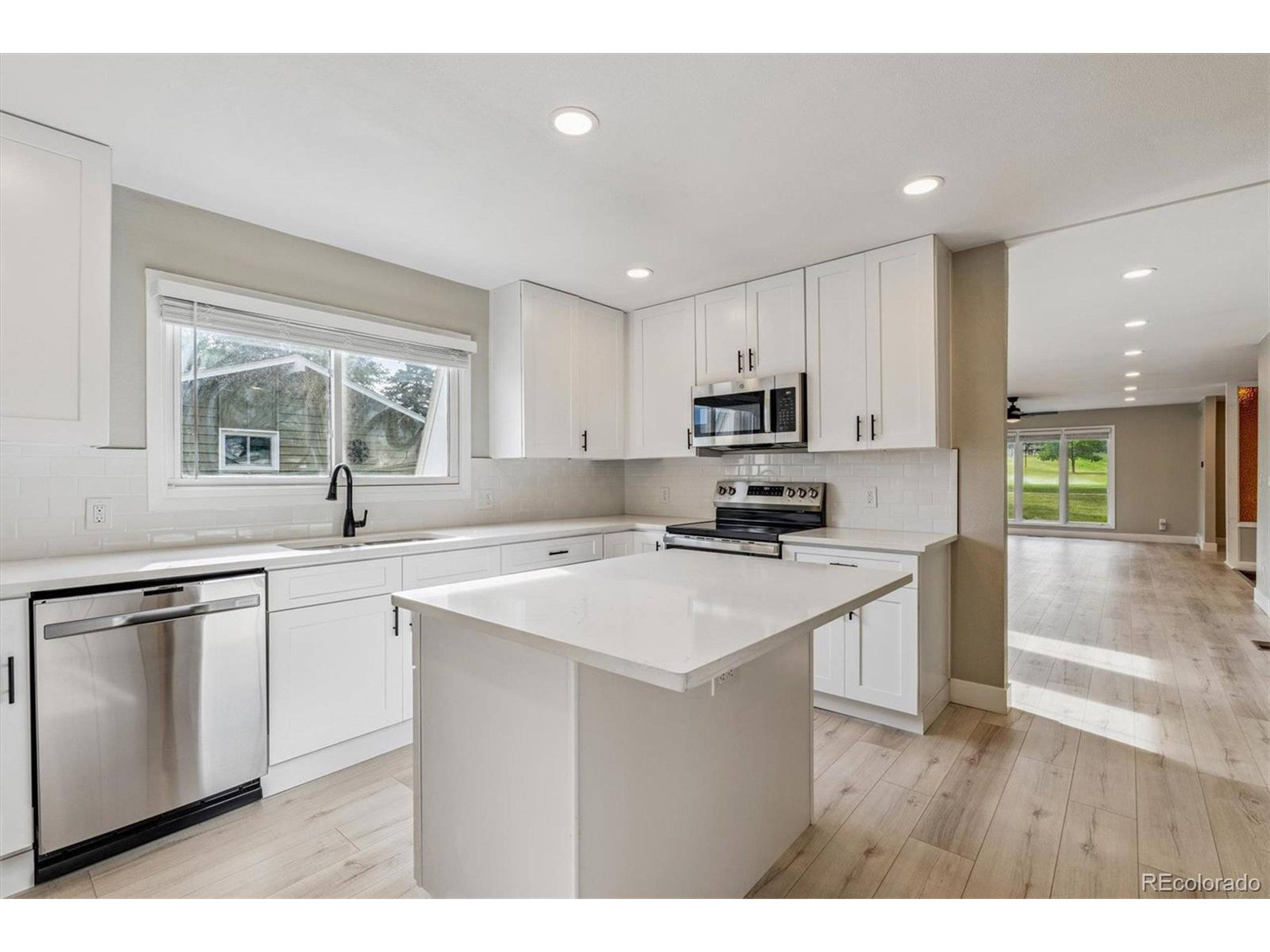Broomfield, CO 80020,46 Douglas Dr