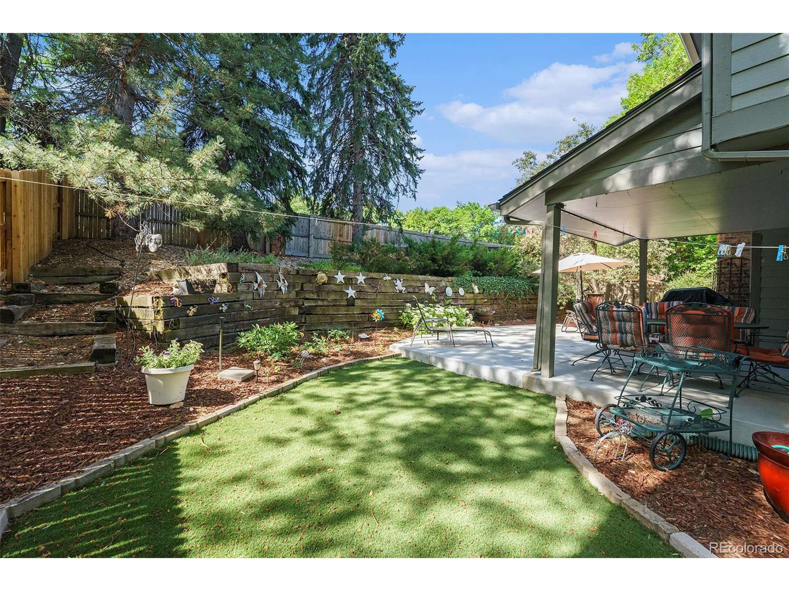 Arvada, CO 80005,8002 Field Ct