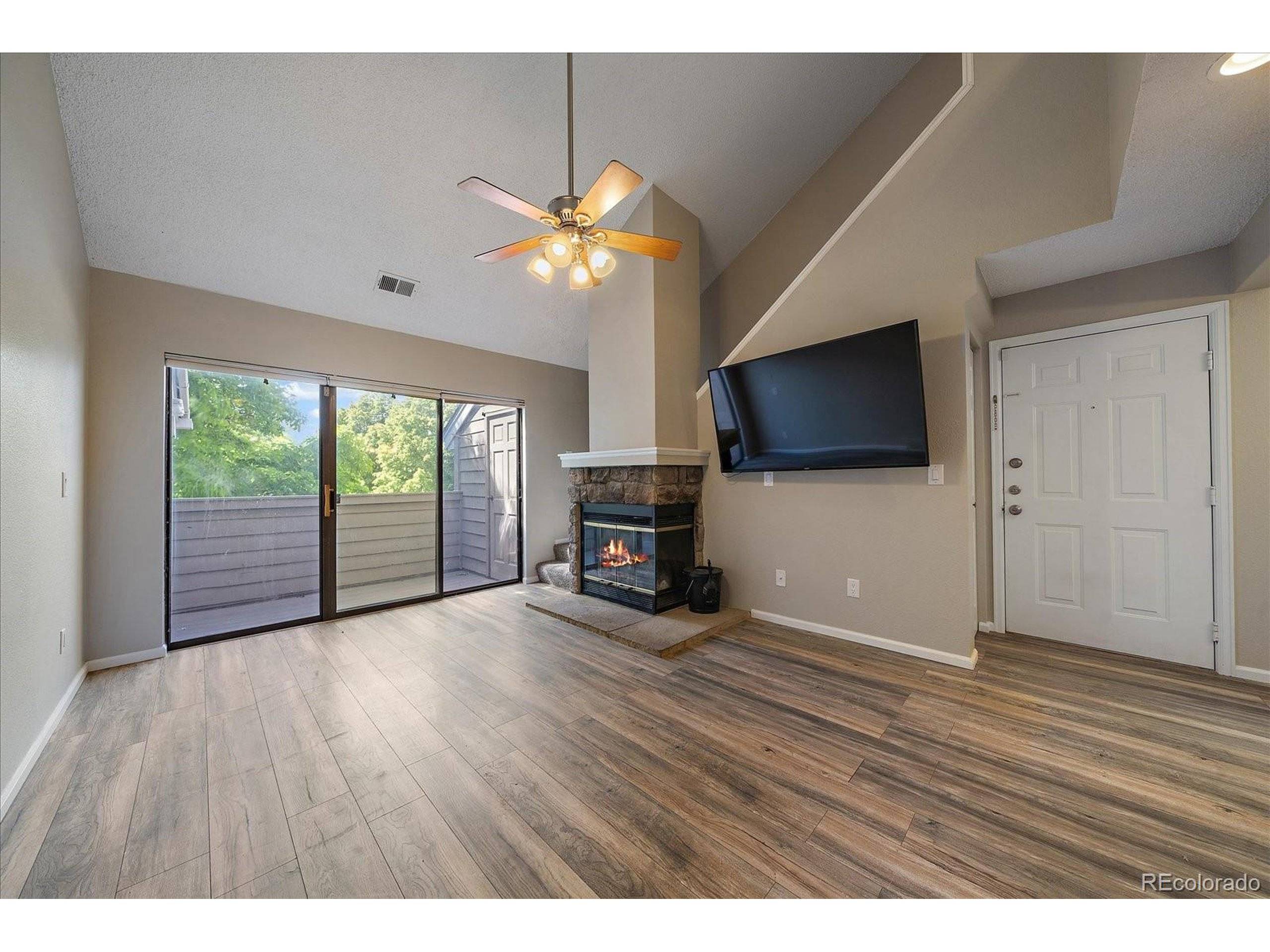 Denver, CO 80235,3600 S Pierce St #3-208