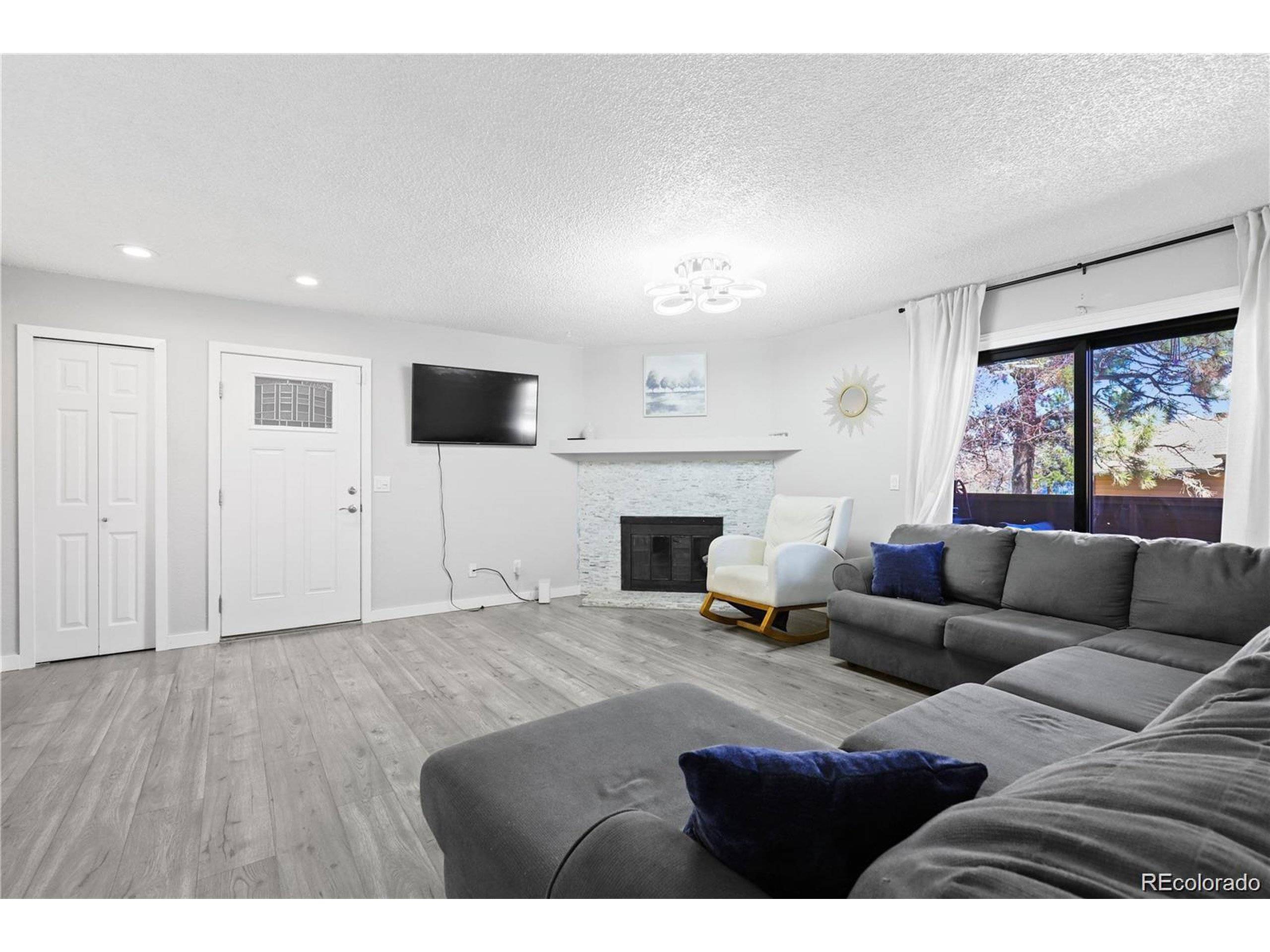 Lakewood, CO 80227,3345 S AMMONS St #5-102