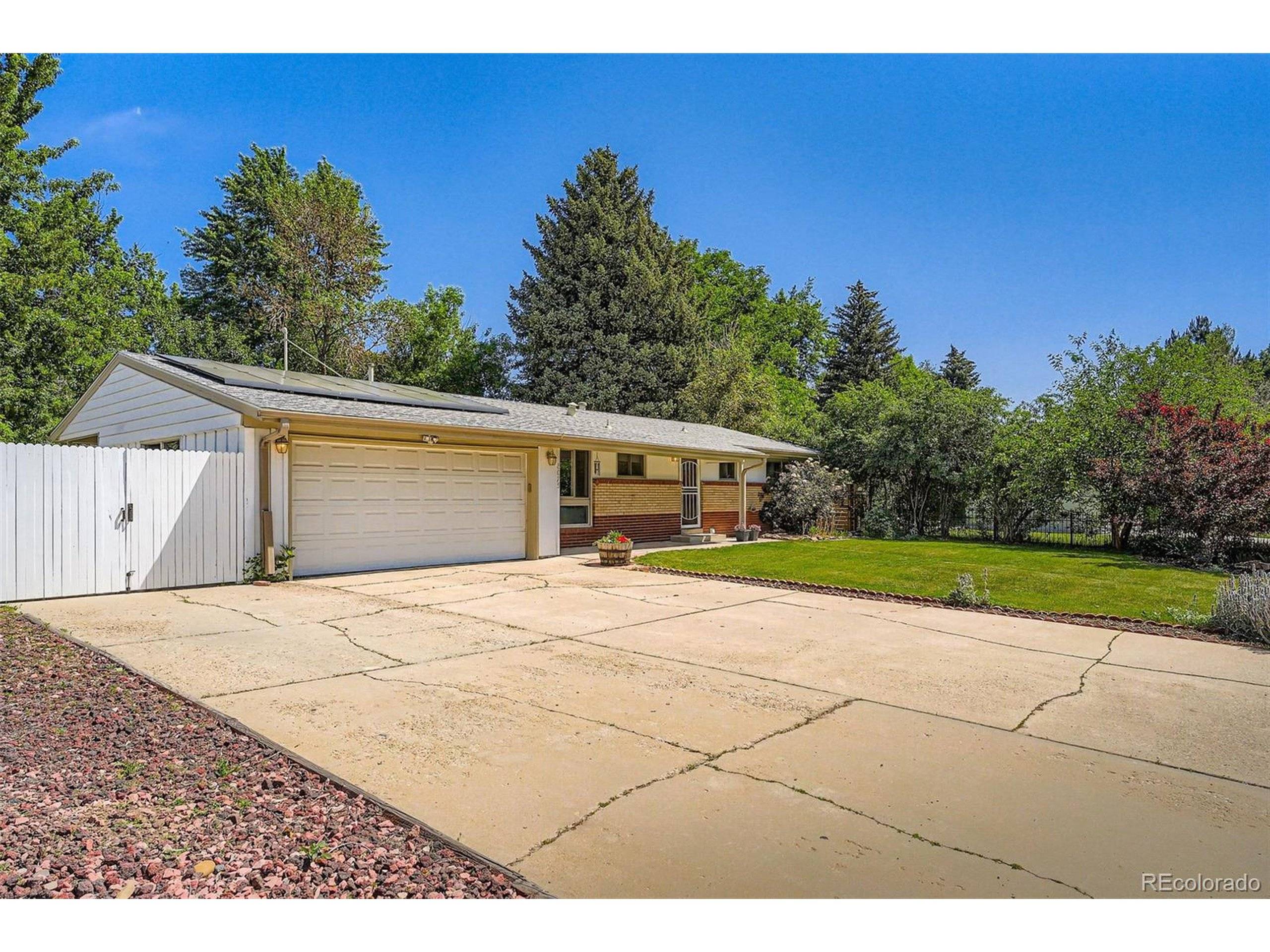 Lakewood, CO 80214,8075 Sunset Dr