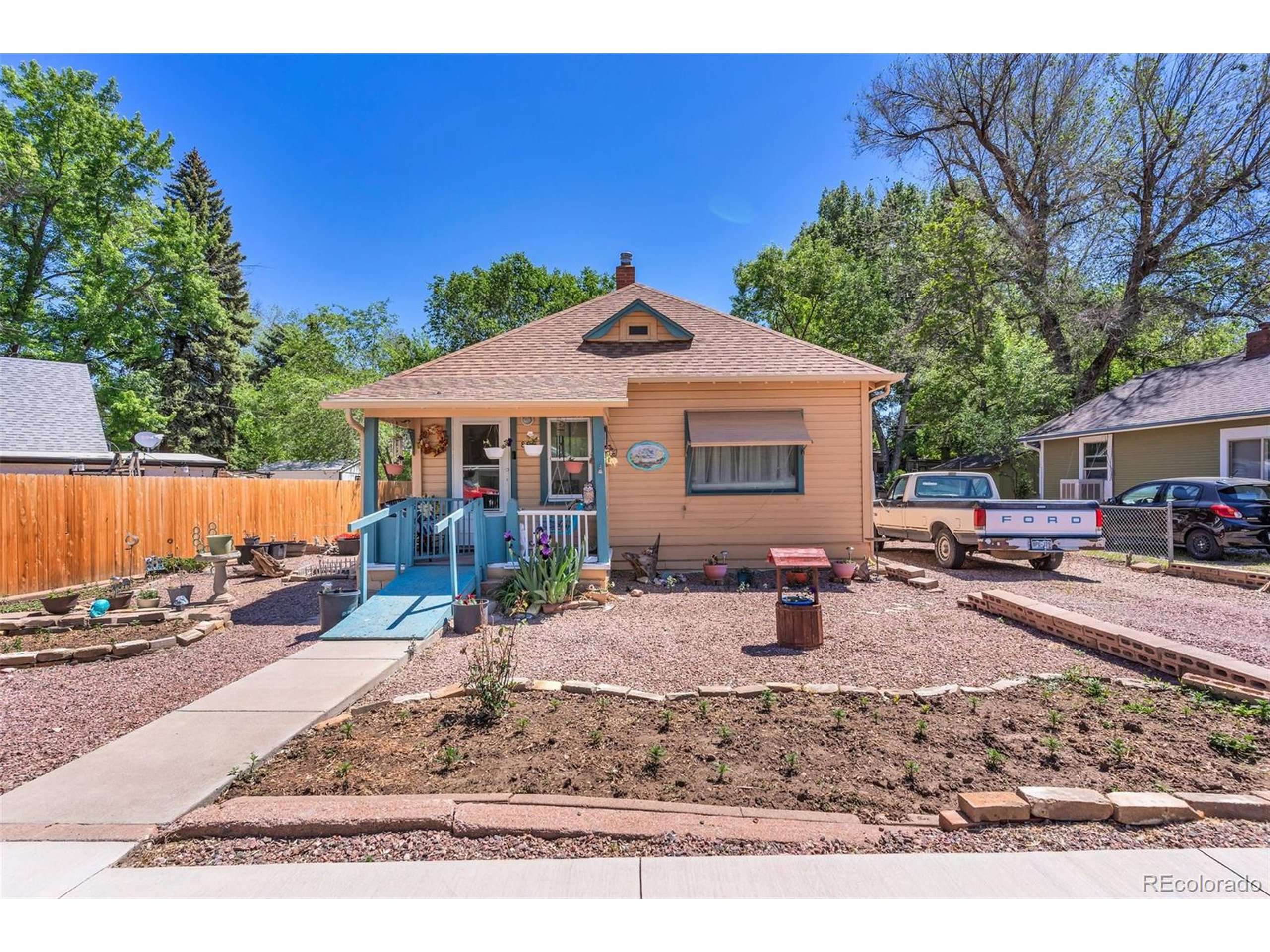 Canon City, CO 81212,806 S 4th