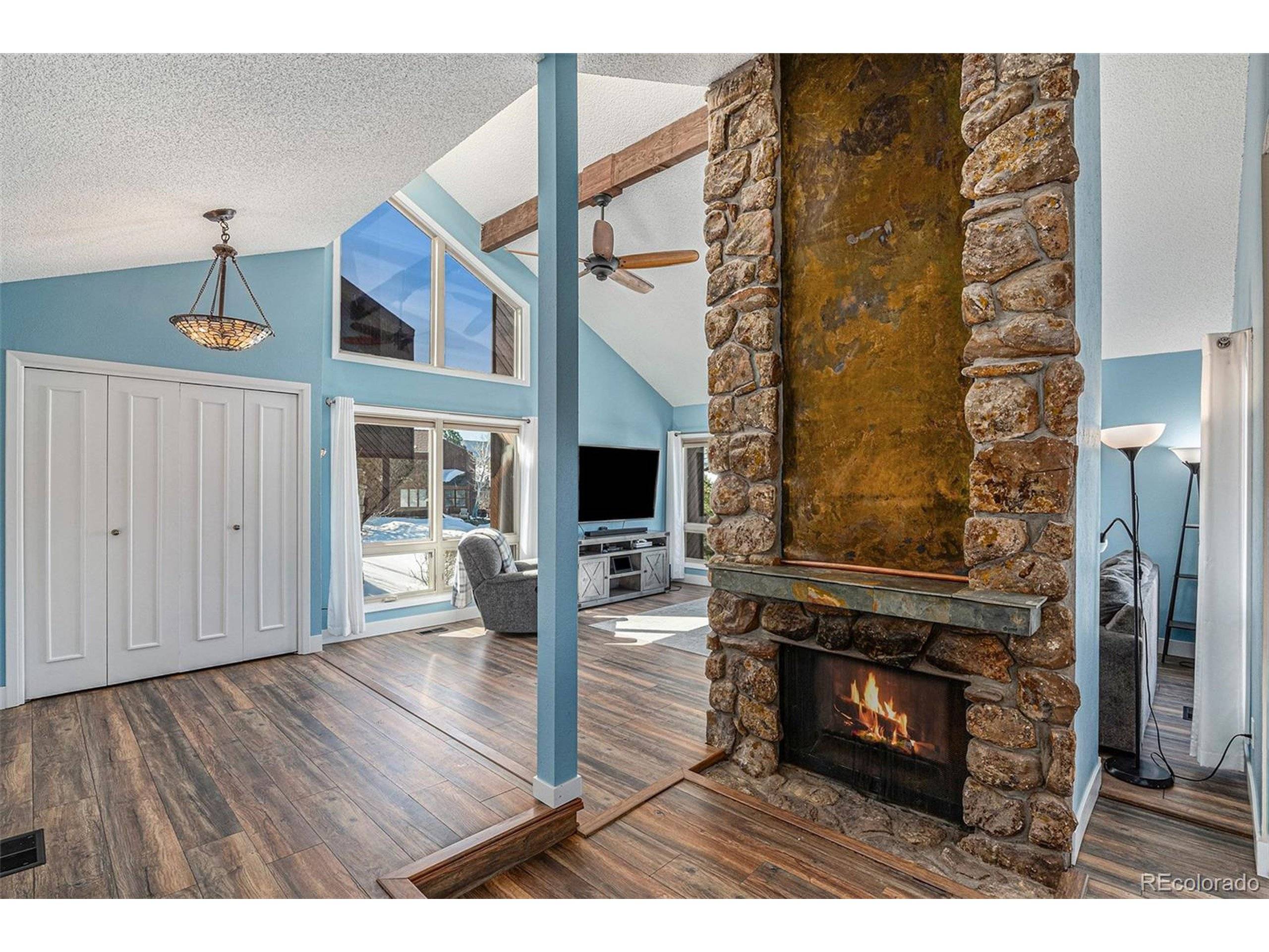 Larkspur, CO 80118,4453 Sentinel Rock