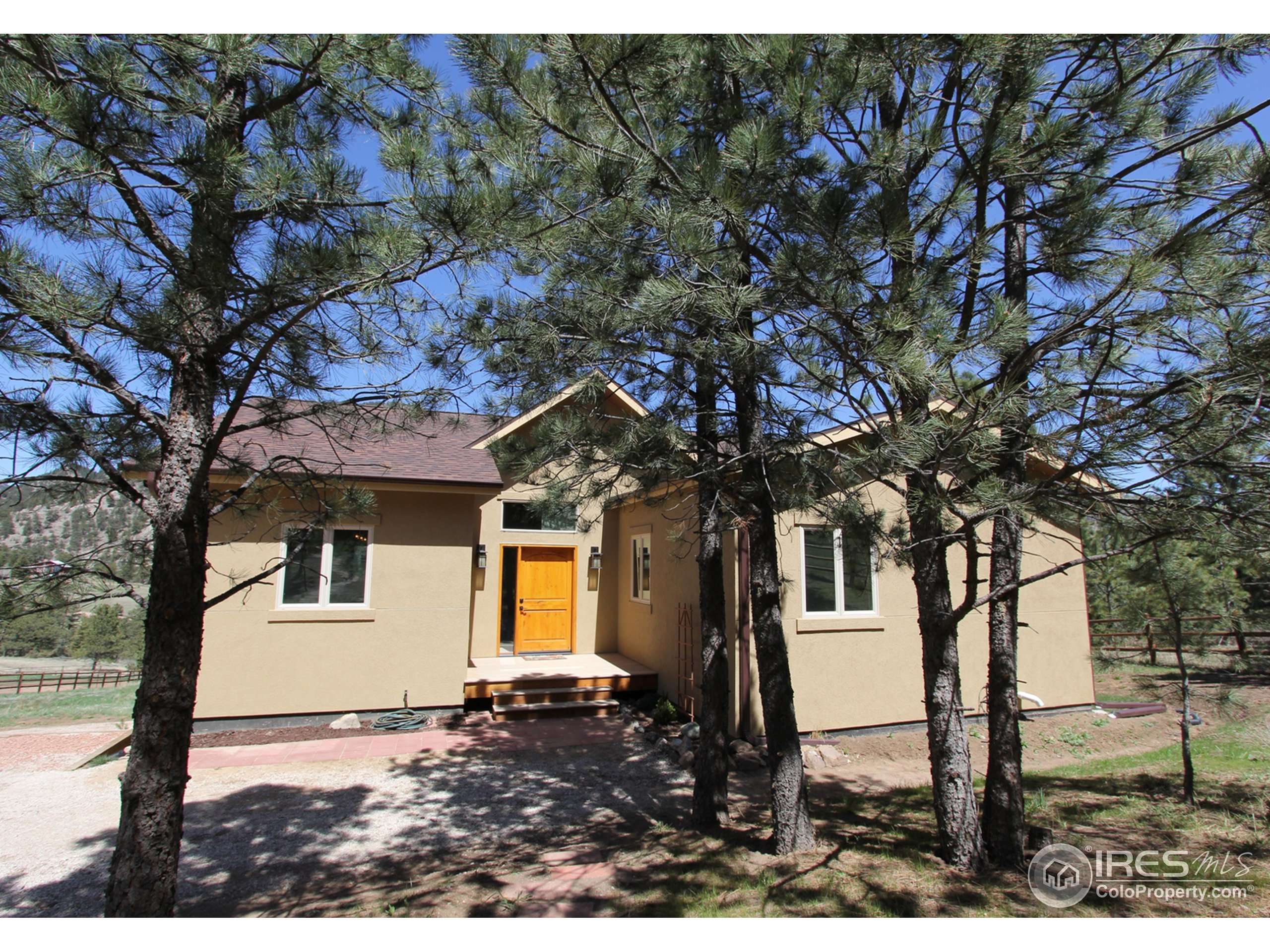 Lyons, CO 80540,257 Estes Park Estates Dr