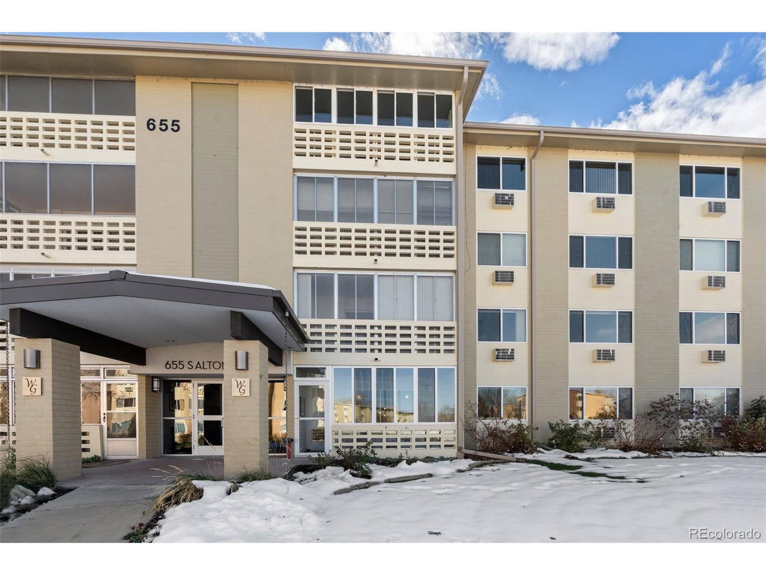 Denver, CO 80247,655 S Alton Way #5A