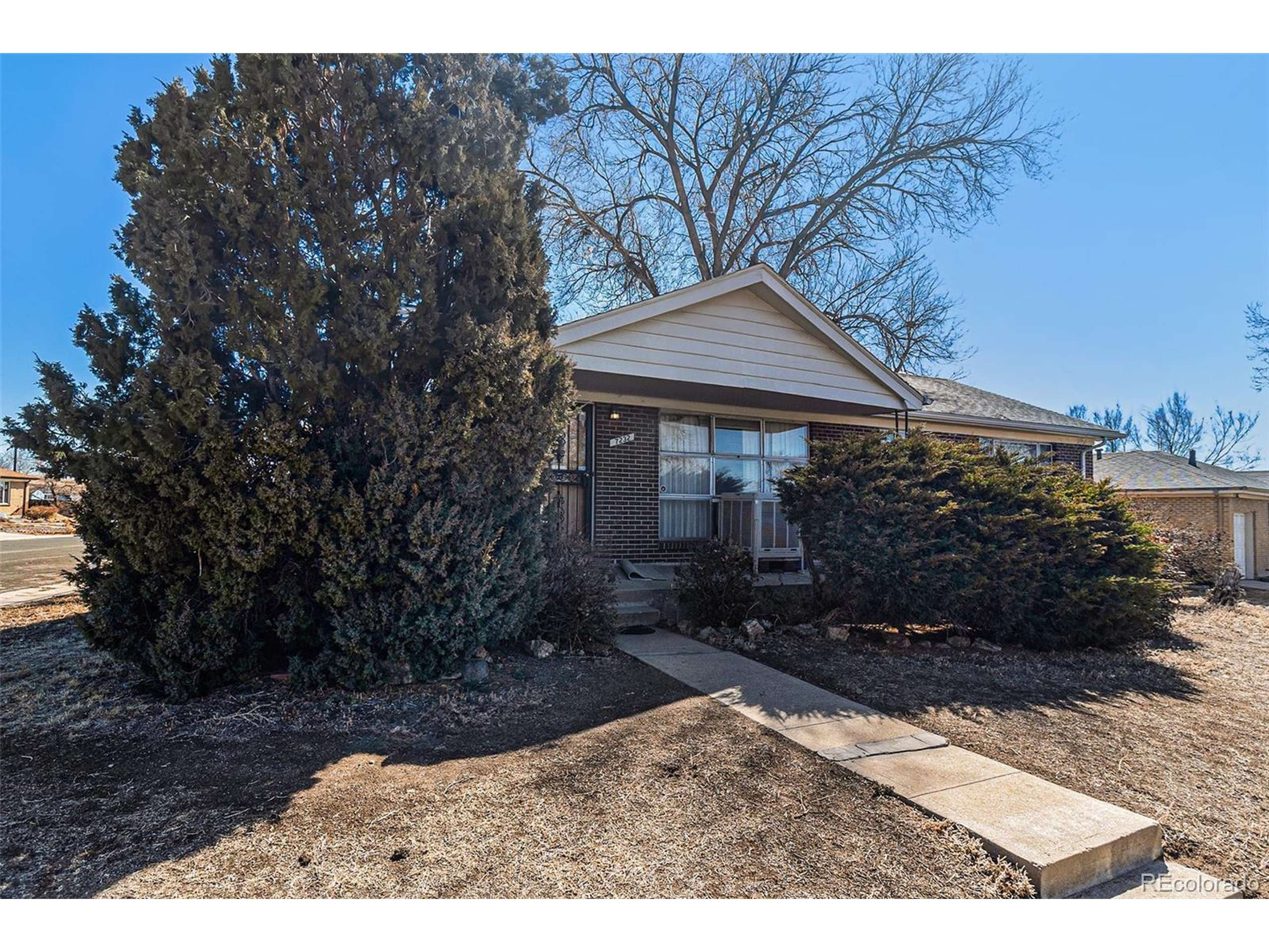Denver, CO 80221,7232 Kalamath St
