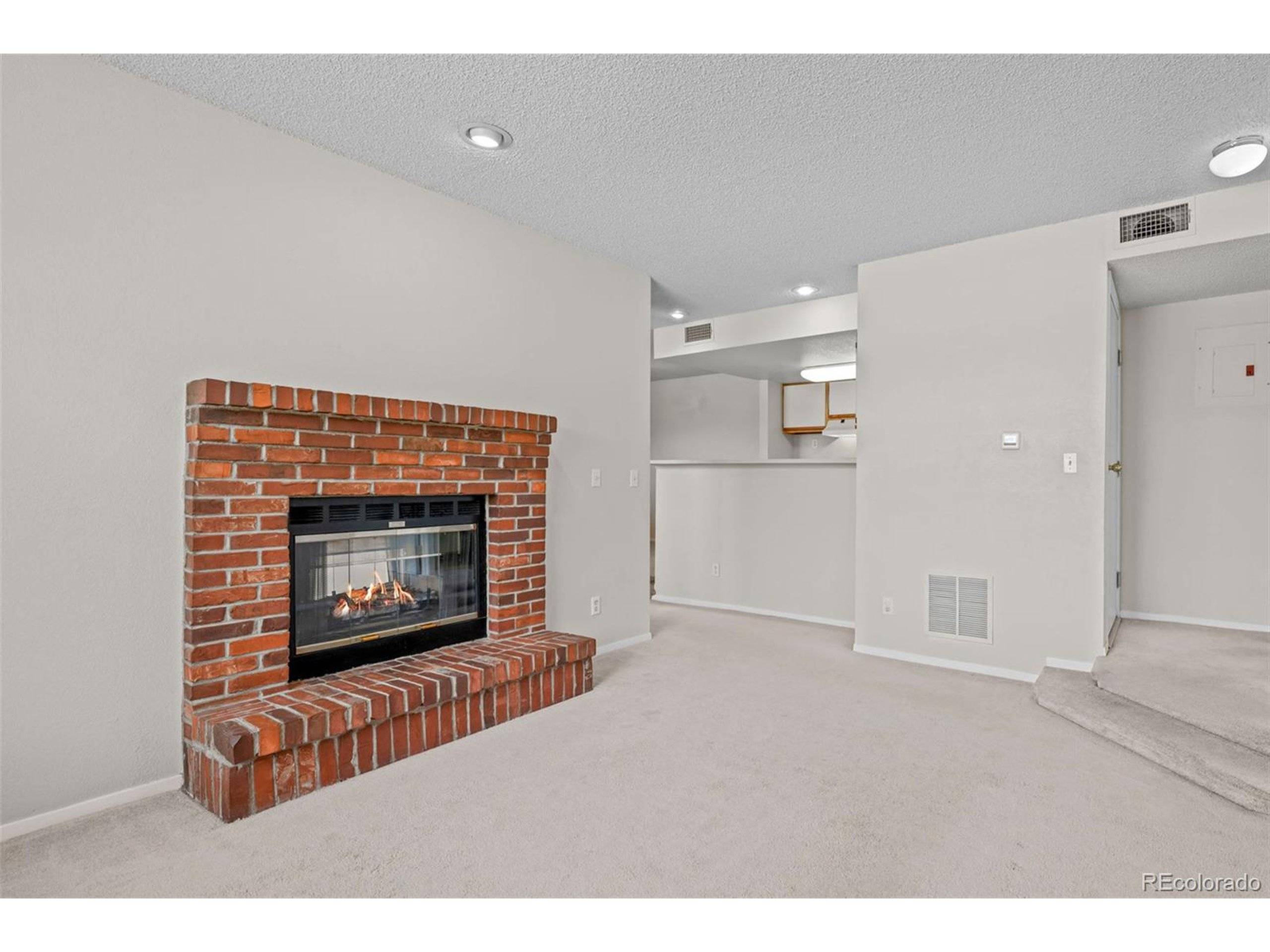 Littleton, CO 80123,4760 S Wadsworth Blvd #202