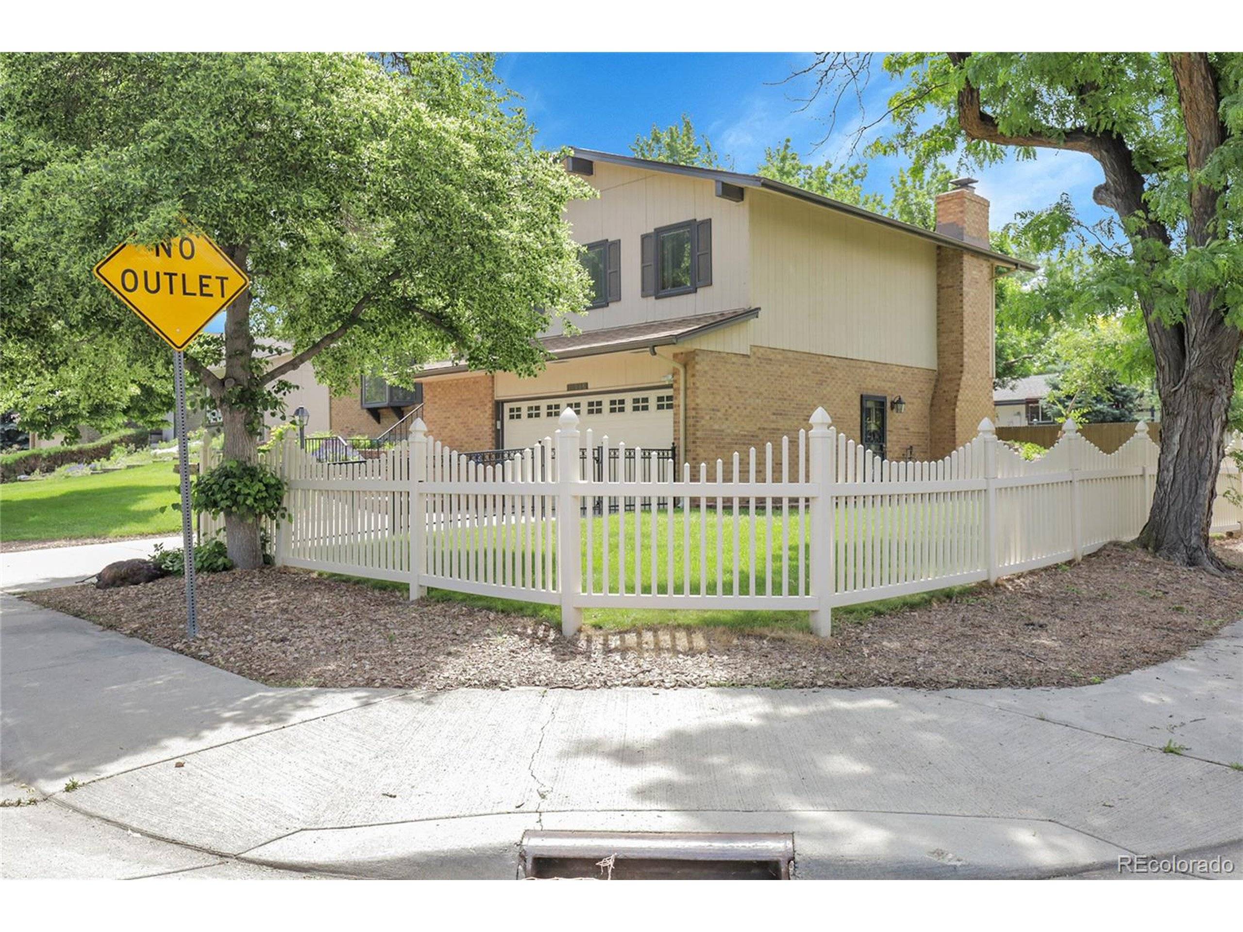 Aurora, CO 80012,11936 E Oregon Cir