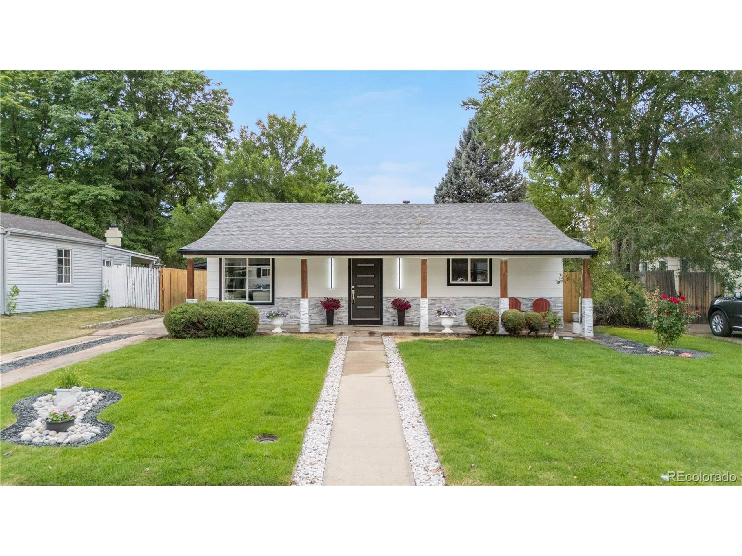Denver, CO 80222,3227 S Grape St St