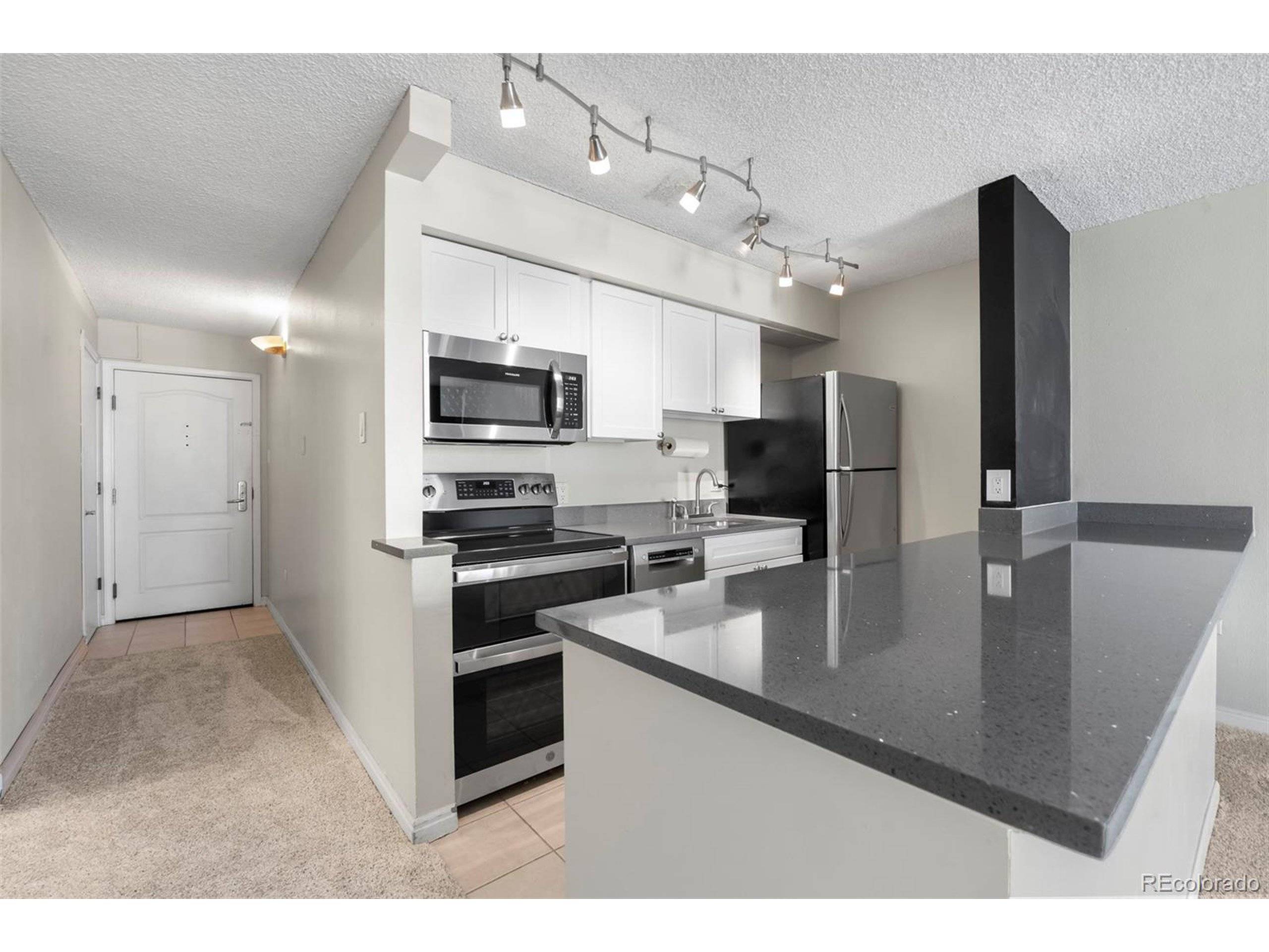 Denver, CO 80202,1020 15th St #16F