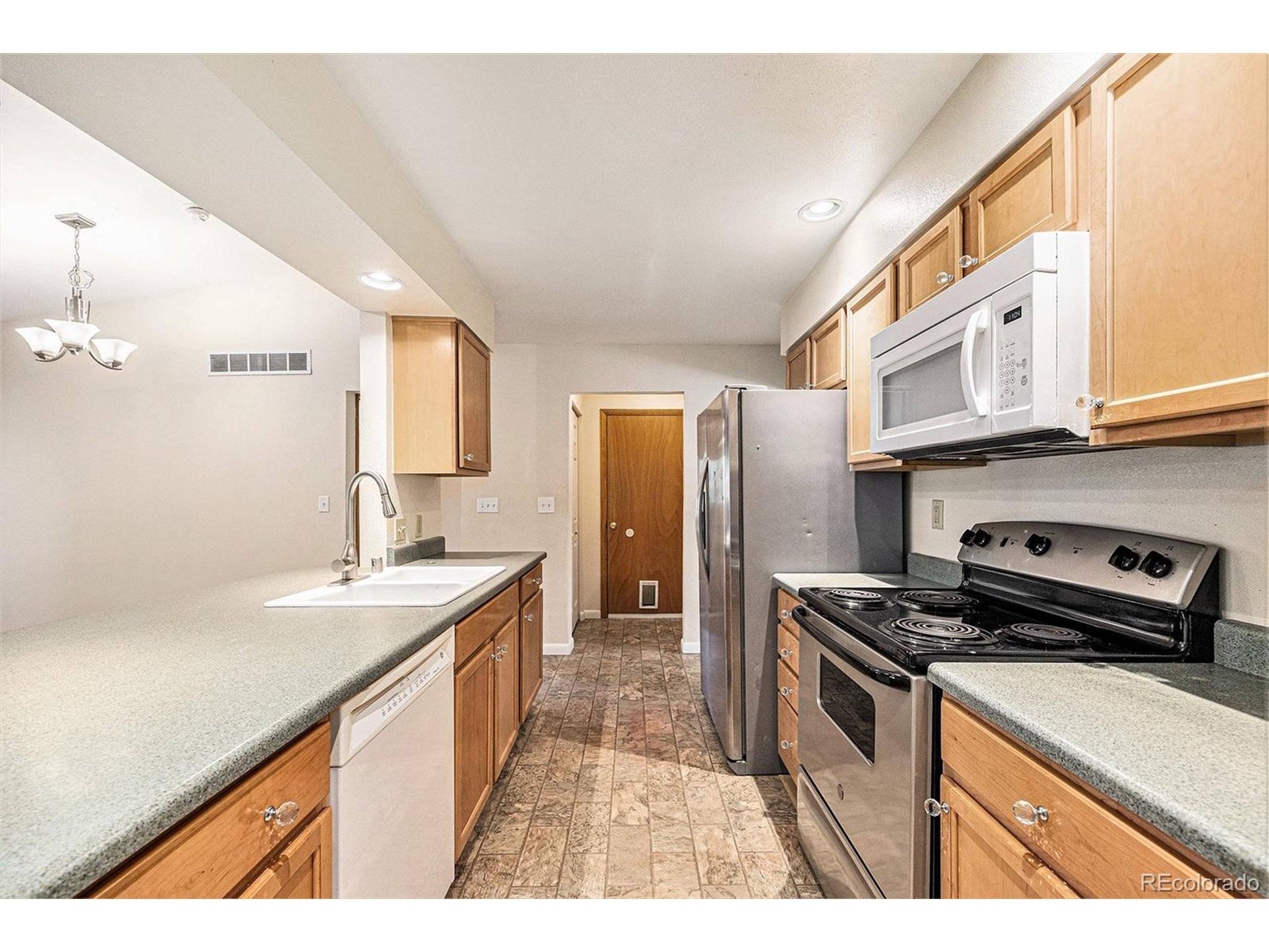 Aurora, CO 80013,2043 S Salida St
