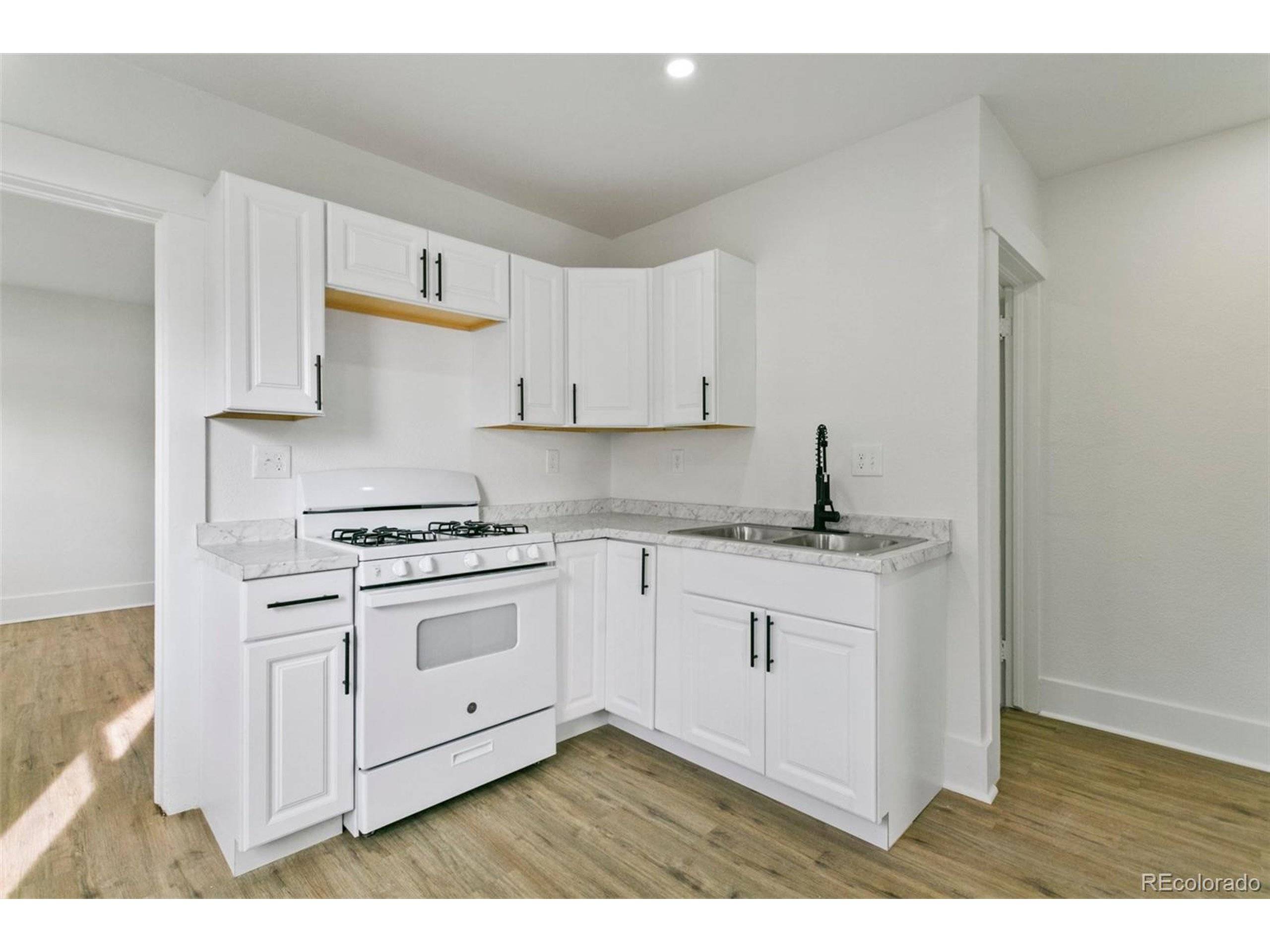 Pueblo, CO 81001,1427 E 5th St