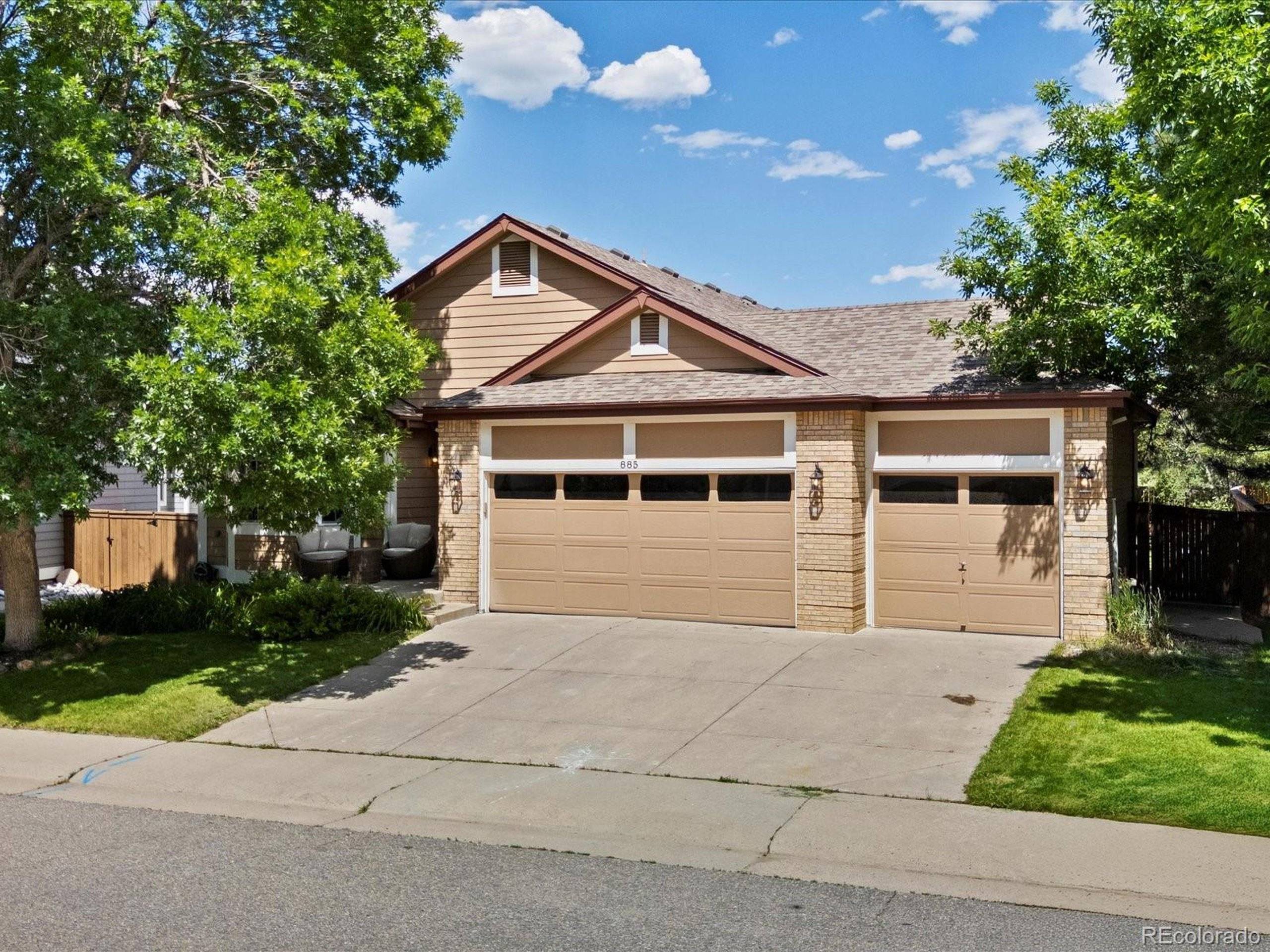 Highlands Ranch, CO 80129,885 Sage Sparrow Cir