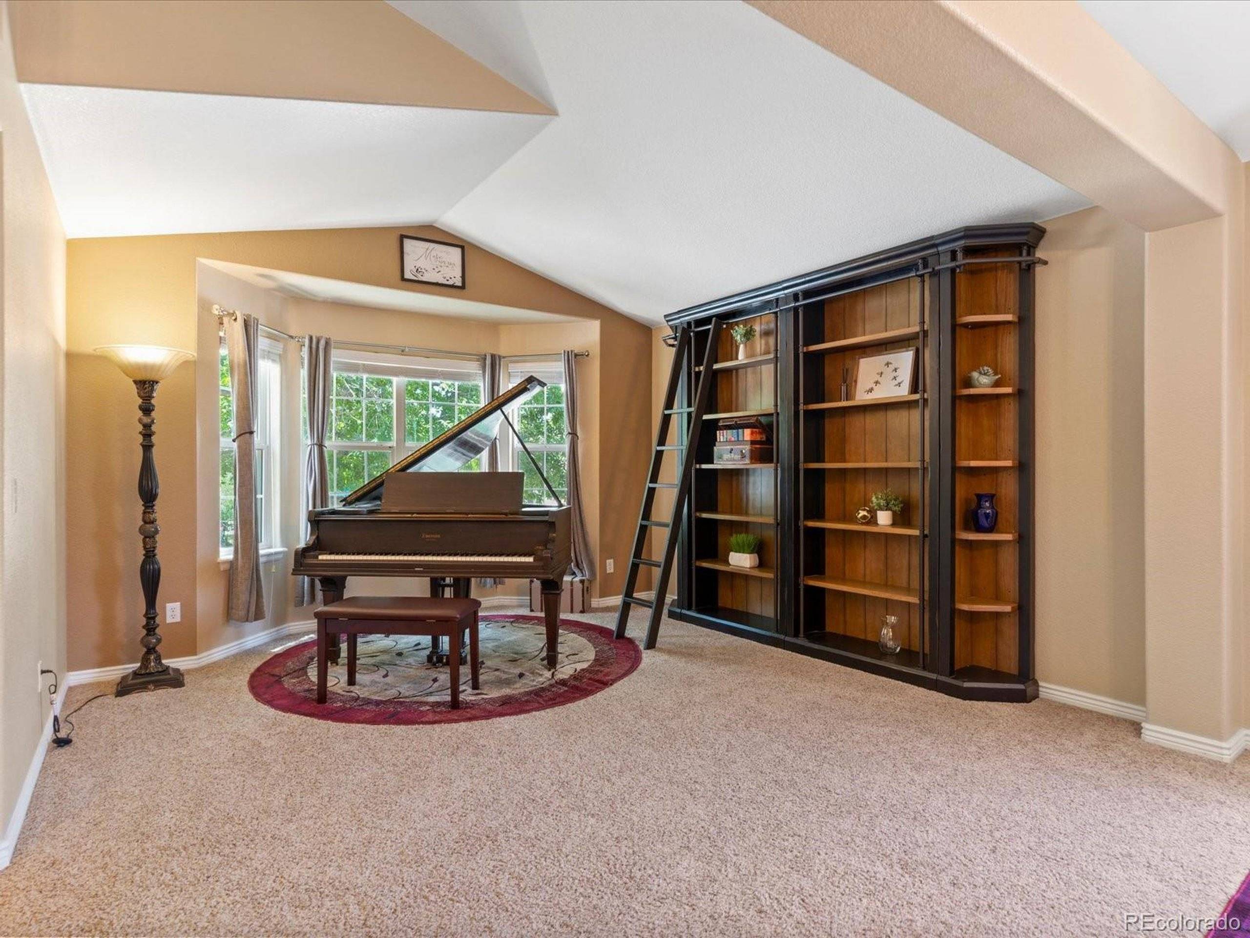 Highlands Ranch, CO 80129,885 Sage Sparrow Cir