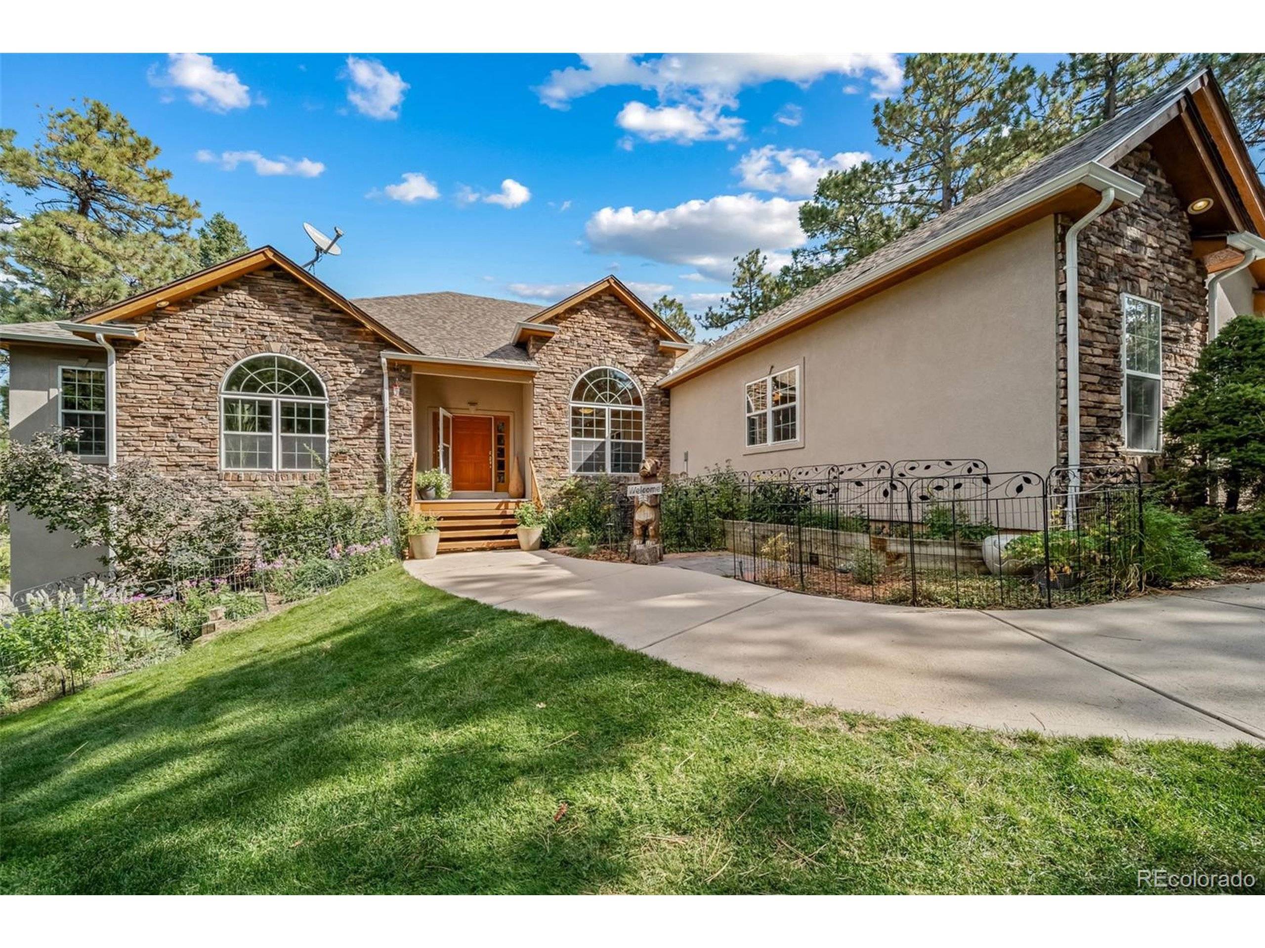 Larkspur, CO 80118,8174 Inca Rd