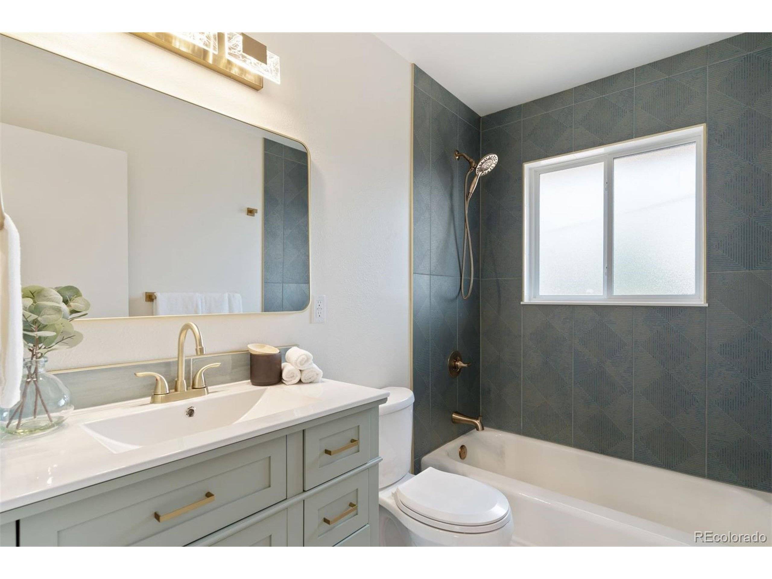 Colorado Springs, CO 80907,1411 Acacia Dr