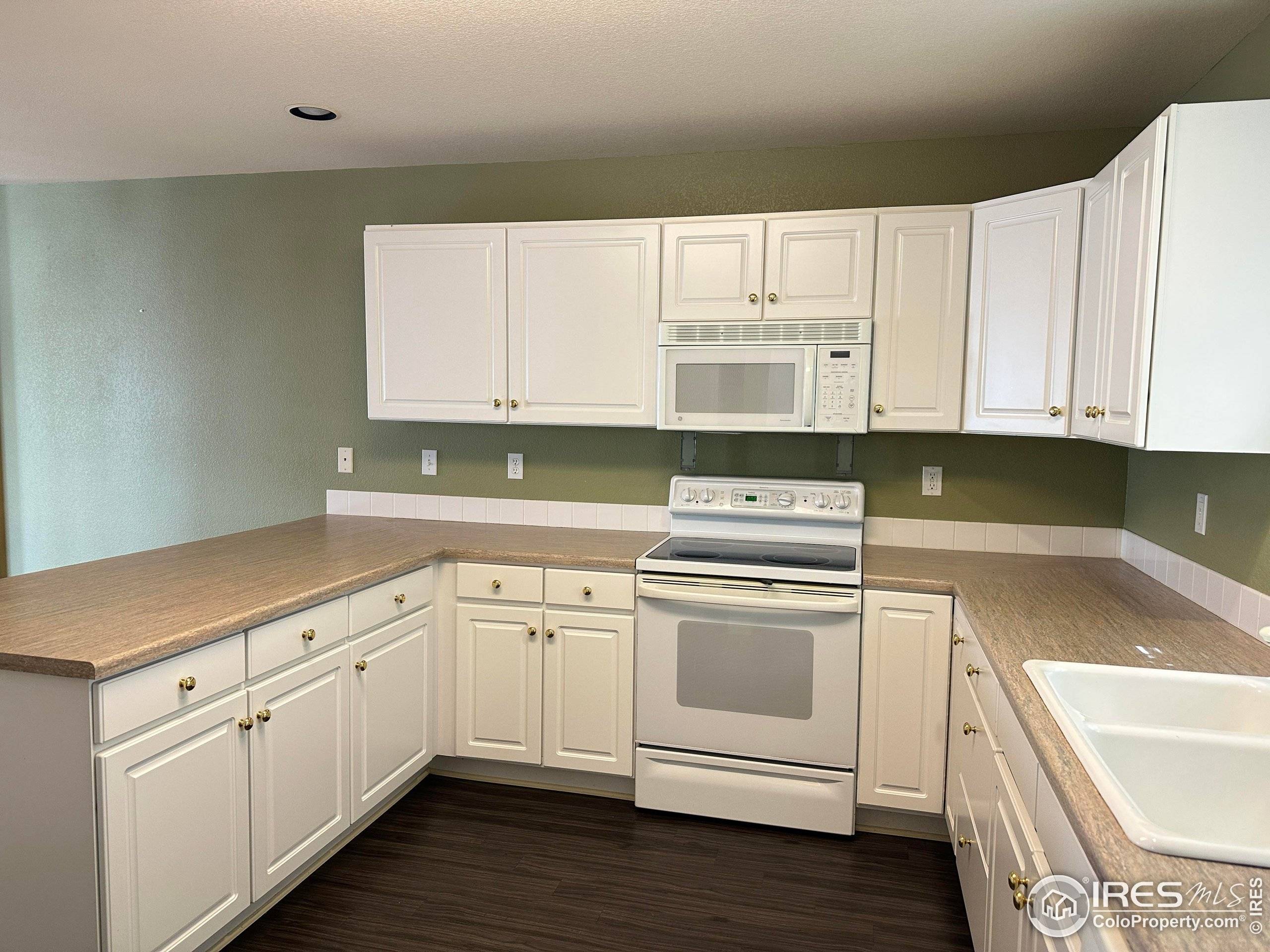 Longmont, CO 80501,420 N Parkside Dr #A