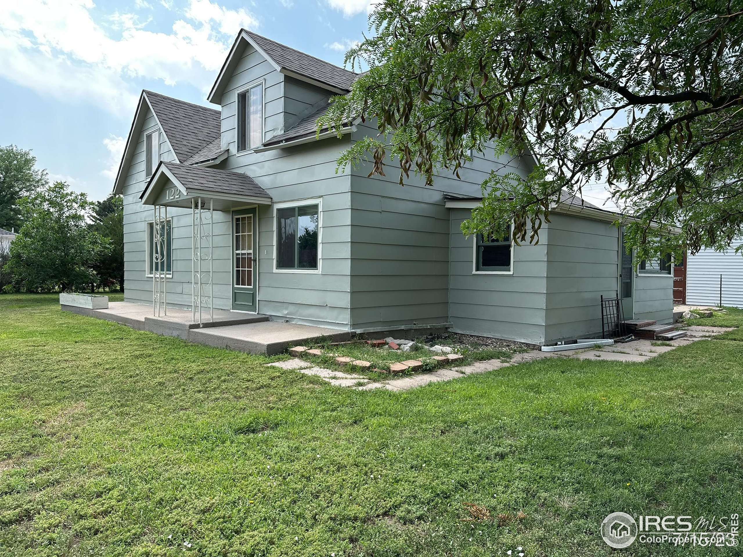 Julesburg, CO 80737,122 E 8th St