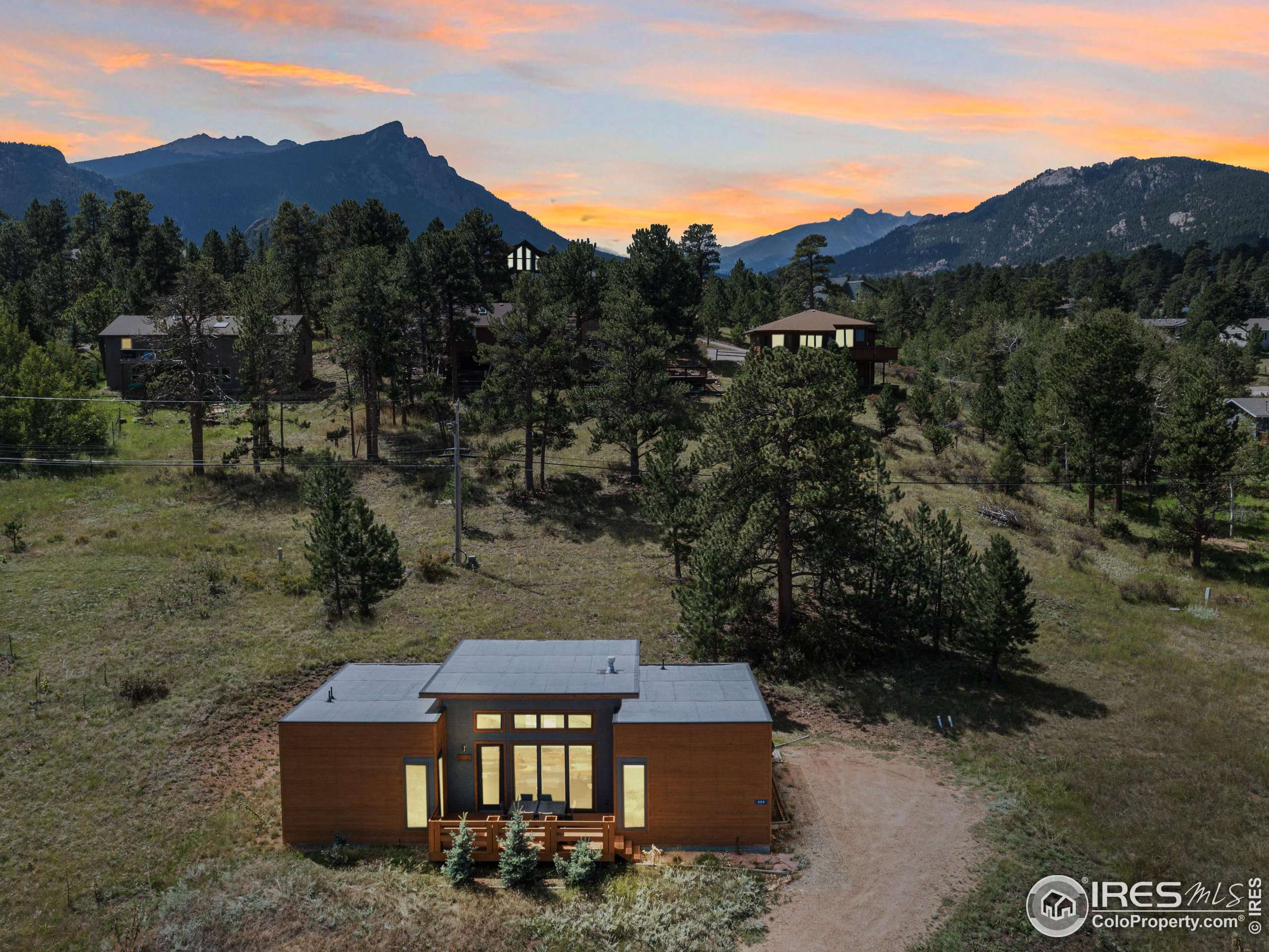 Estes Park, CO 80517,808 Whispering Pines Dr