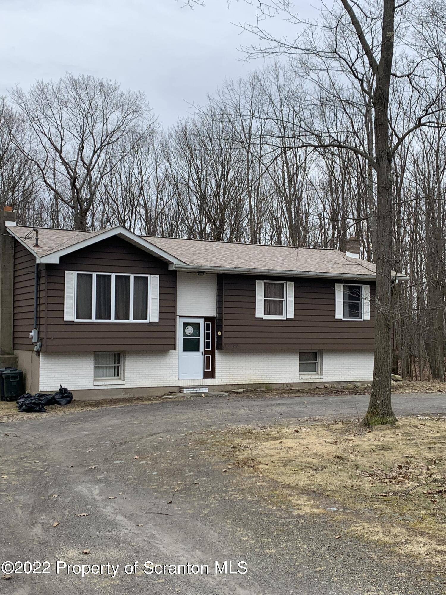 Clifford Twp, PA 18421,646 Elkview Drive