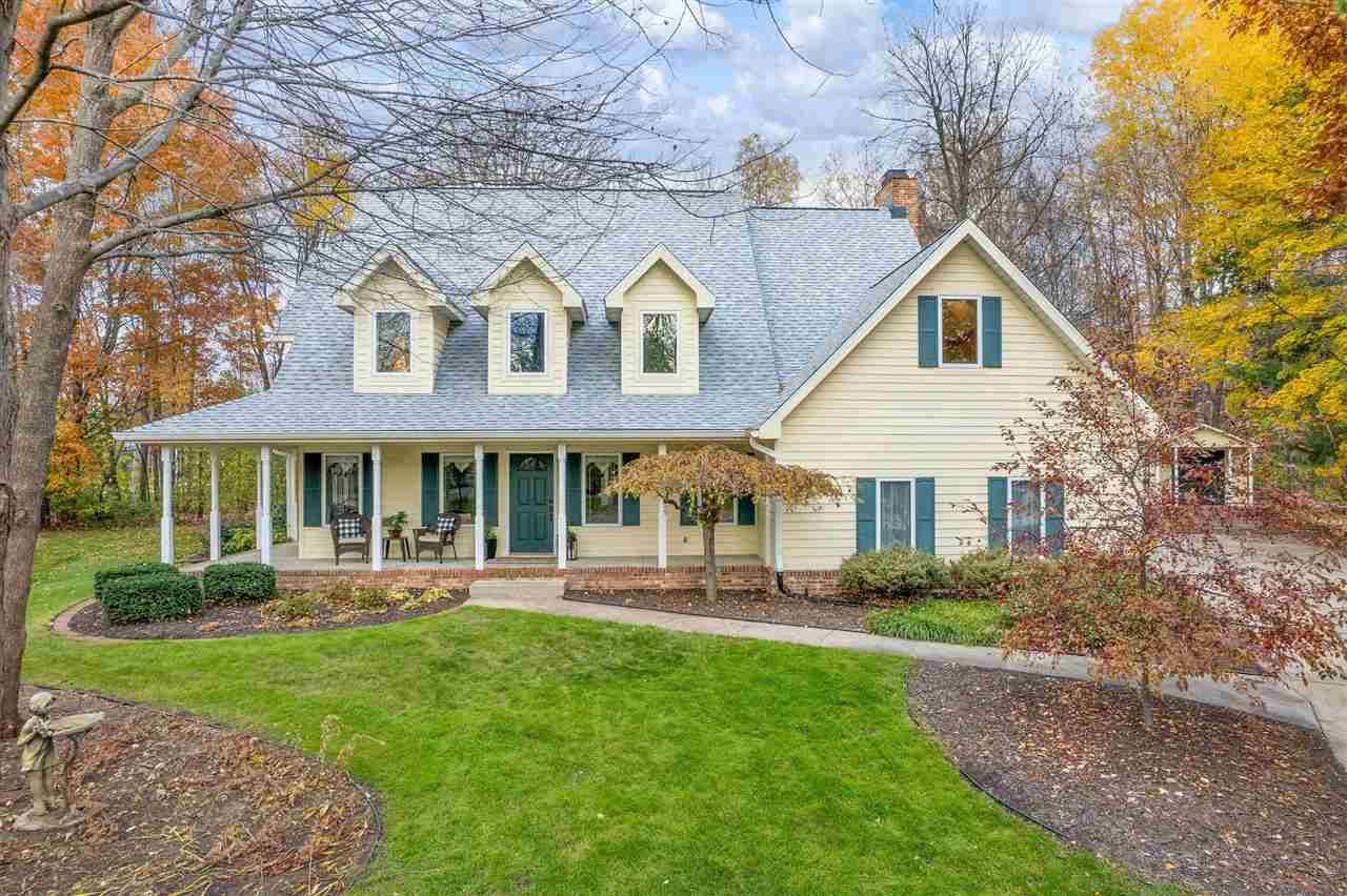 Midland, MI 48642,817 Honeysuckle Cir