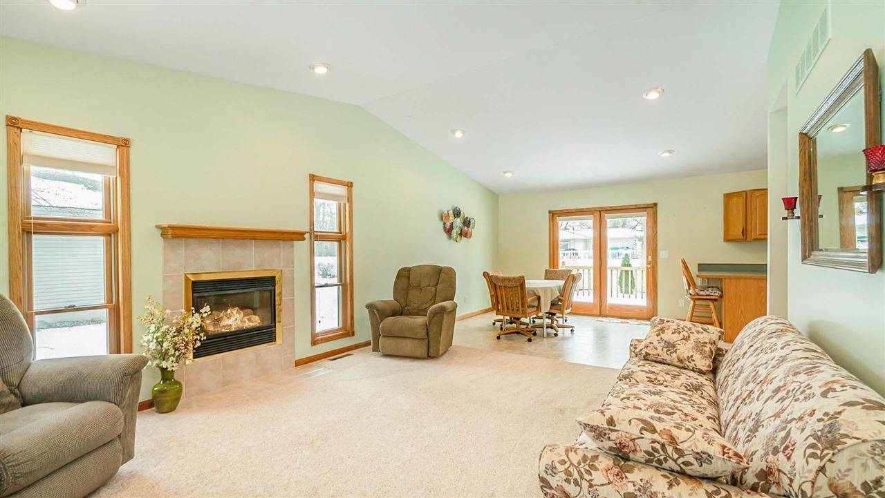 Midland, MI 48642,3216 Fernside St