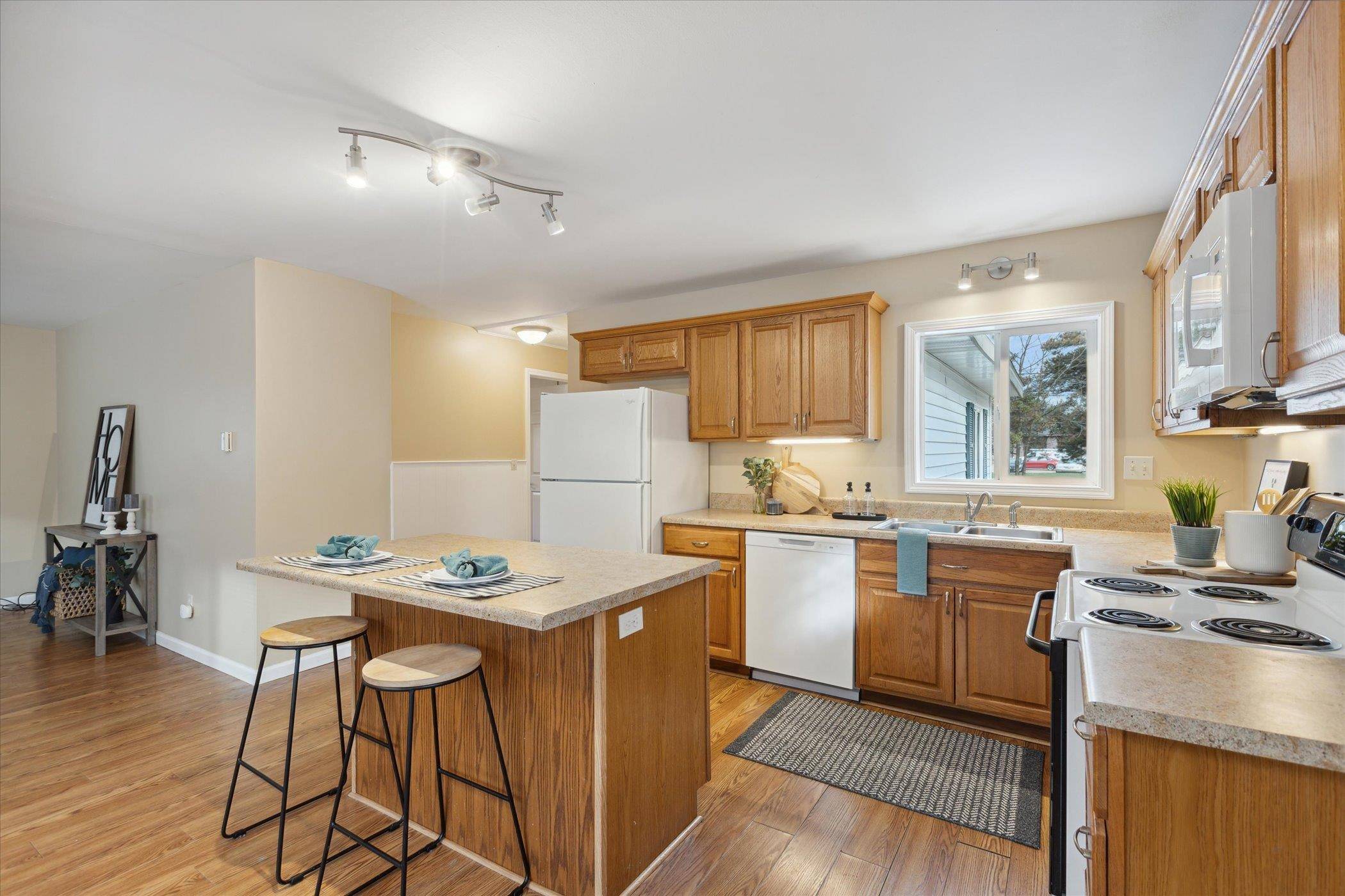 Midland, MI 48642,1809 W Wackerly Street