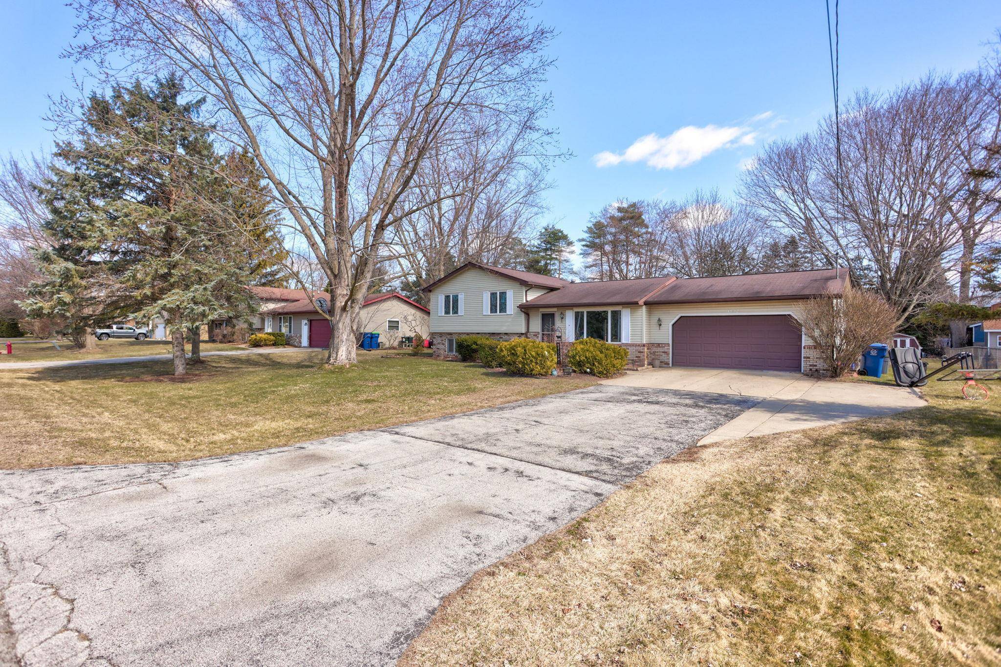 Freeland, MI 48623,4132 Meadowbrook Drive