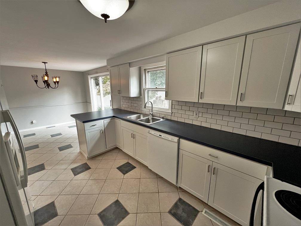 Midland, MI 48642,3322 Birchfield Drive