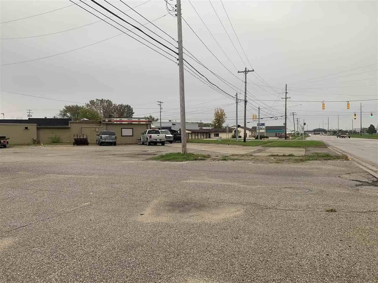 Midland, MI 48642,1701 & 1703 Bay City Road
