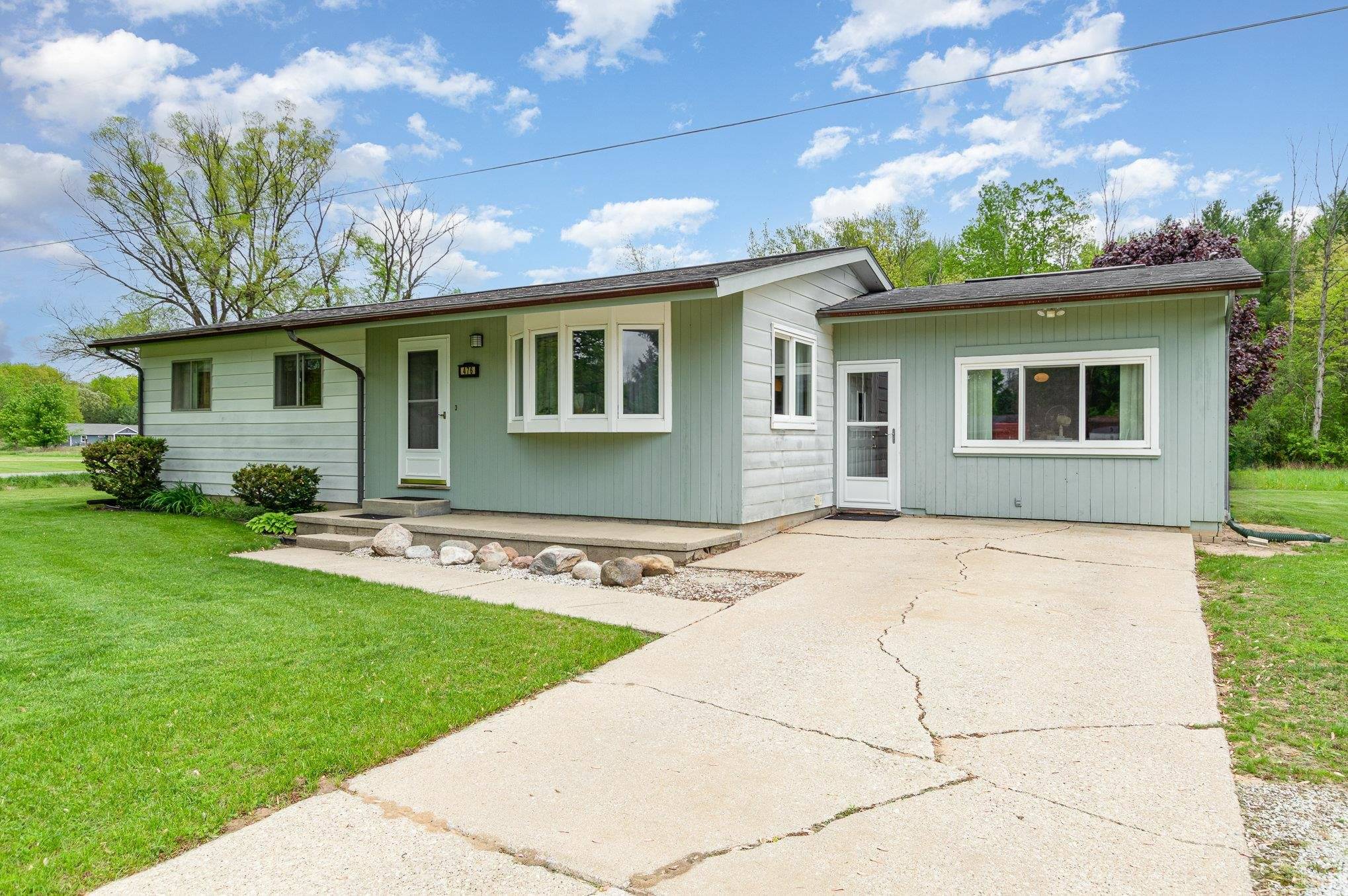 Midland, MI 48640,476 N Five Mile Road