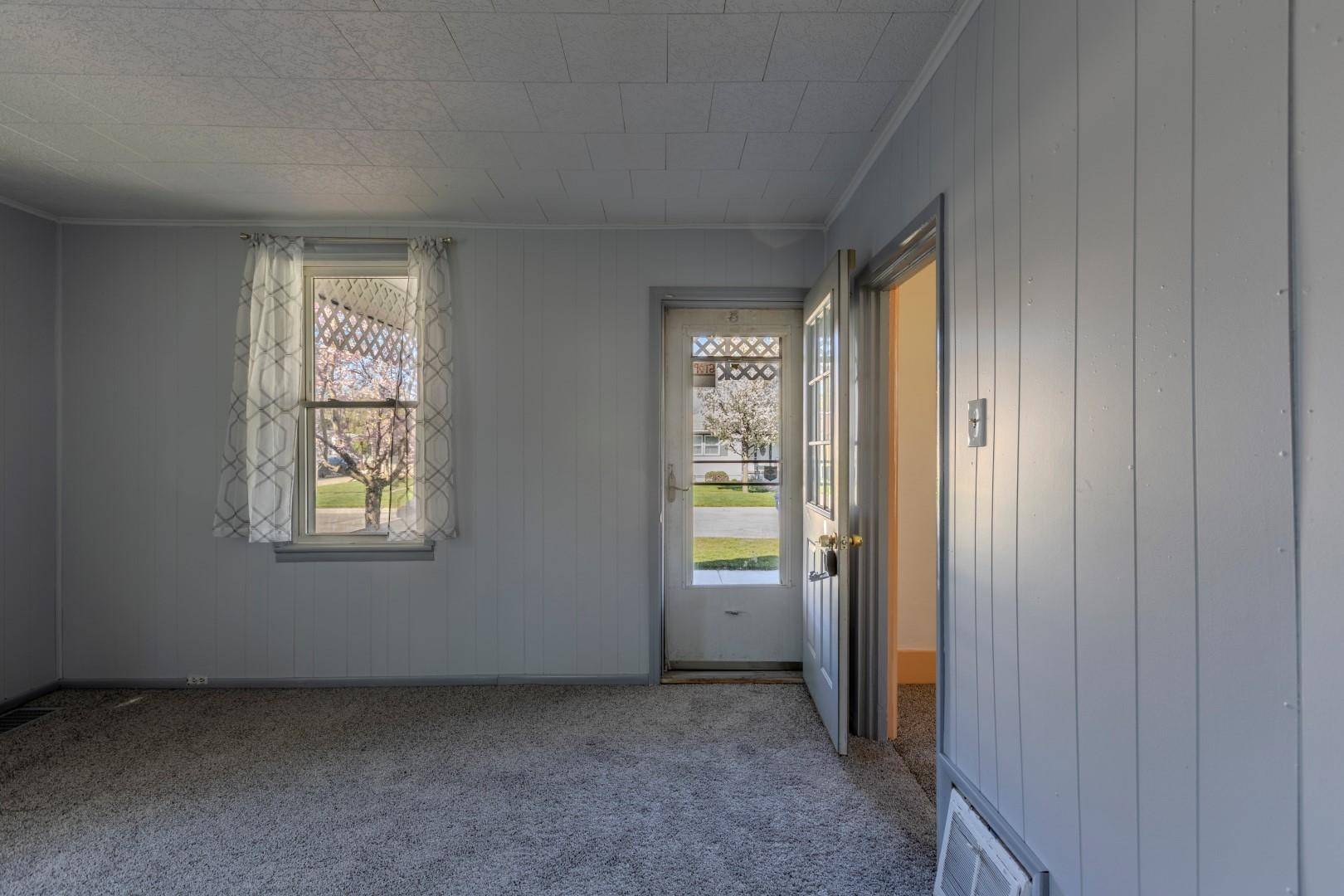 Bay City, MI 48706,1303 S Warner Street