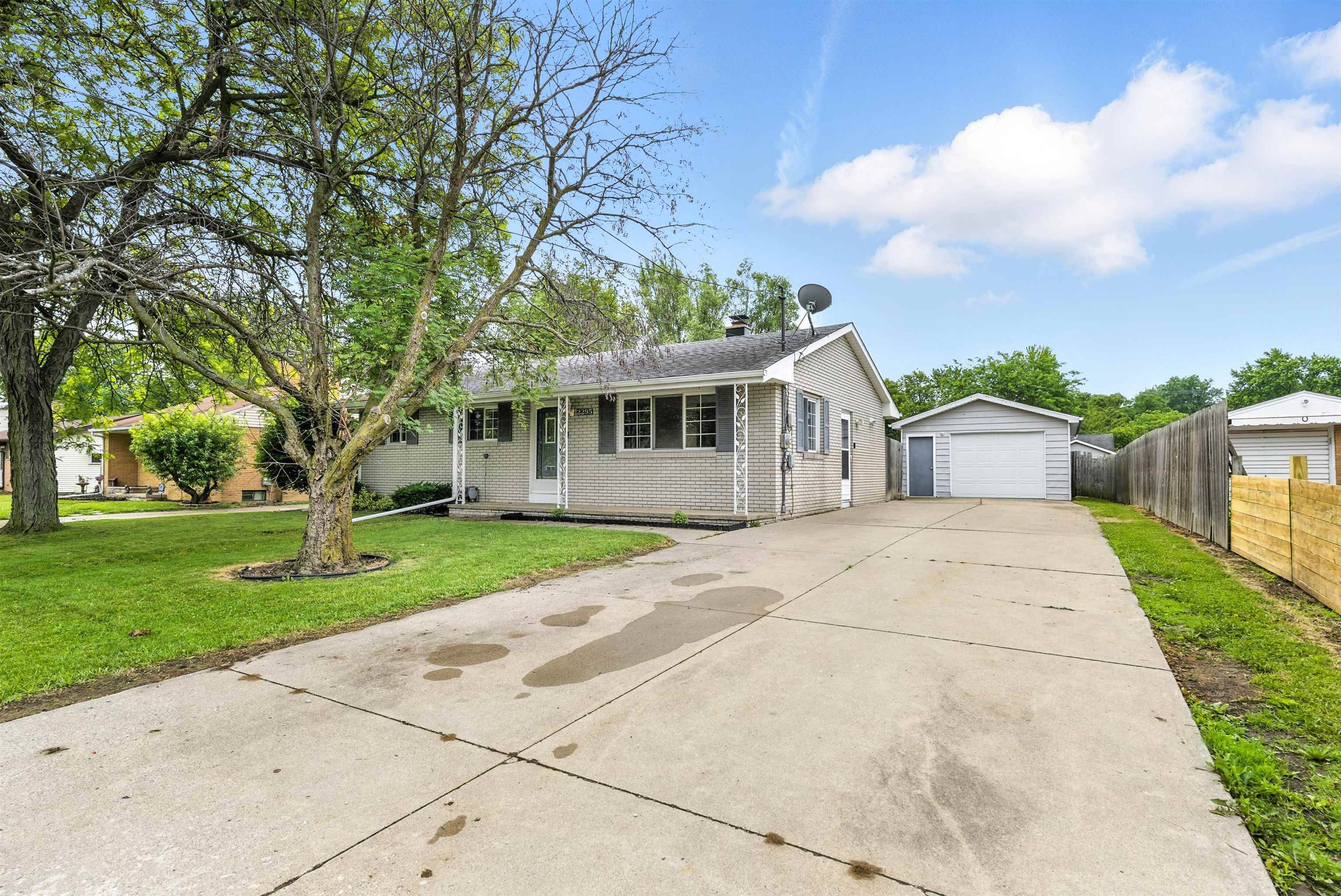 Saginaw, MI 48603,2295 Plainview Drive