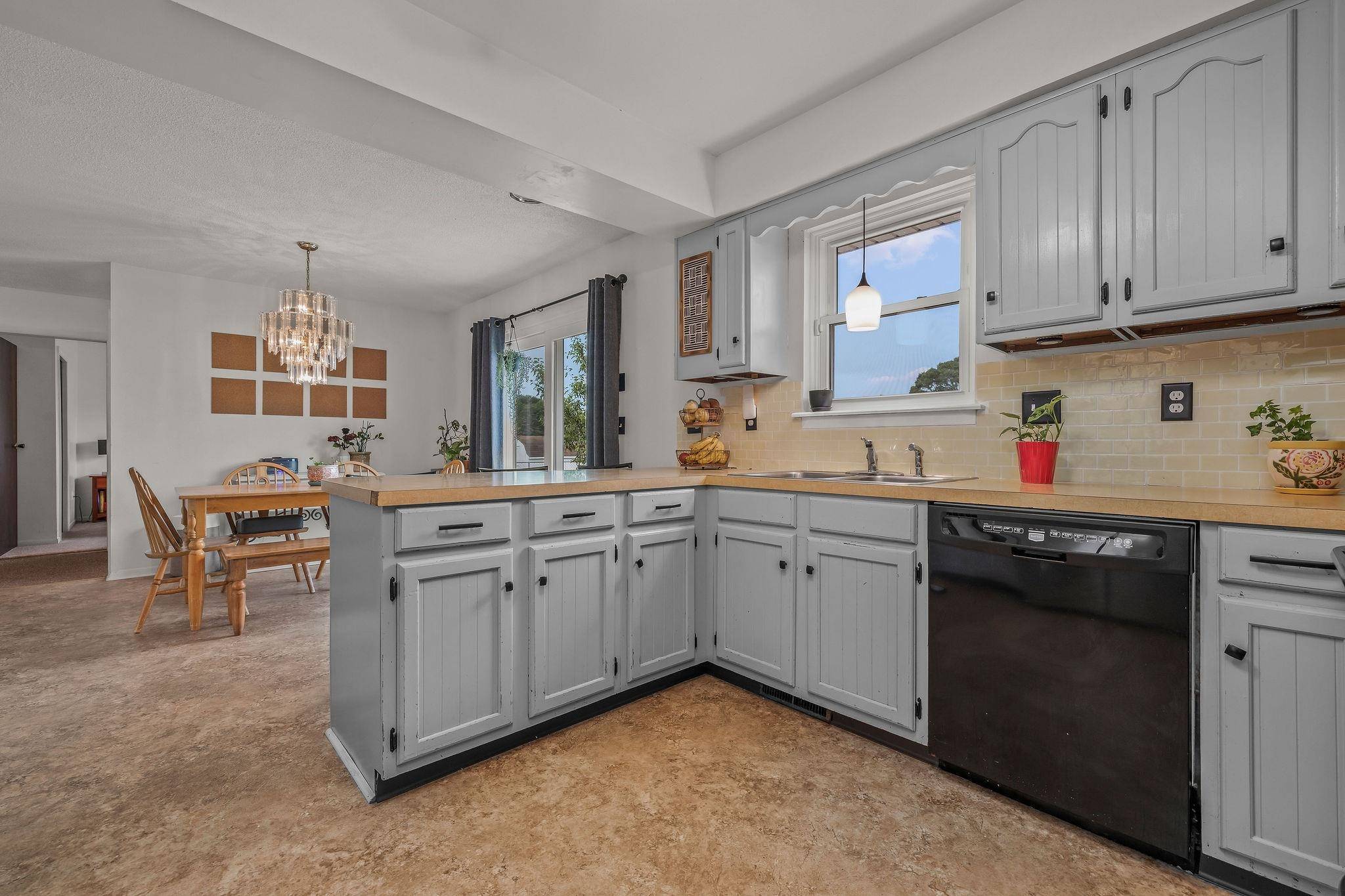Saginaw, MI 48601,2879 Briarwood Drive
