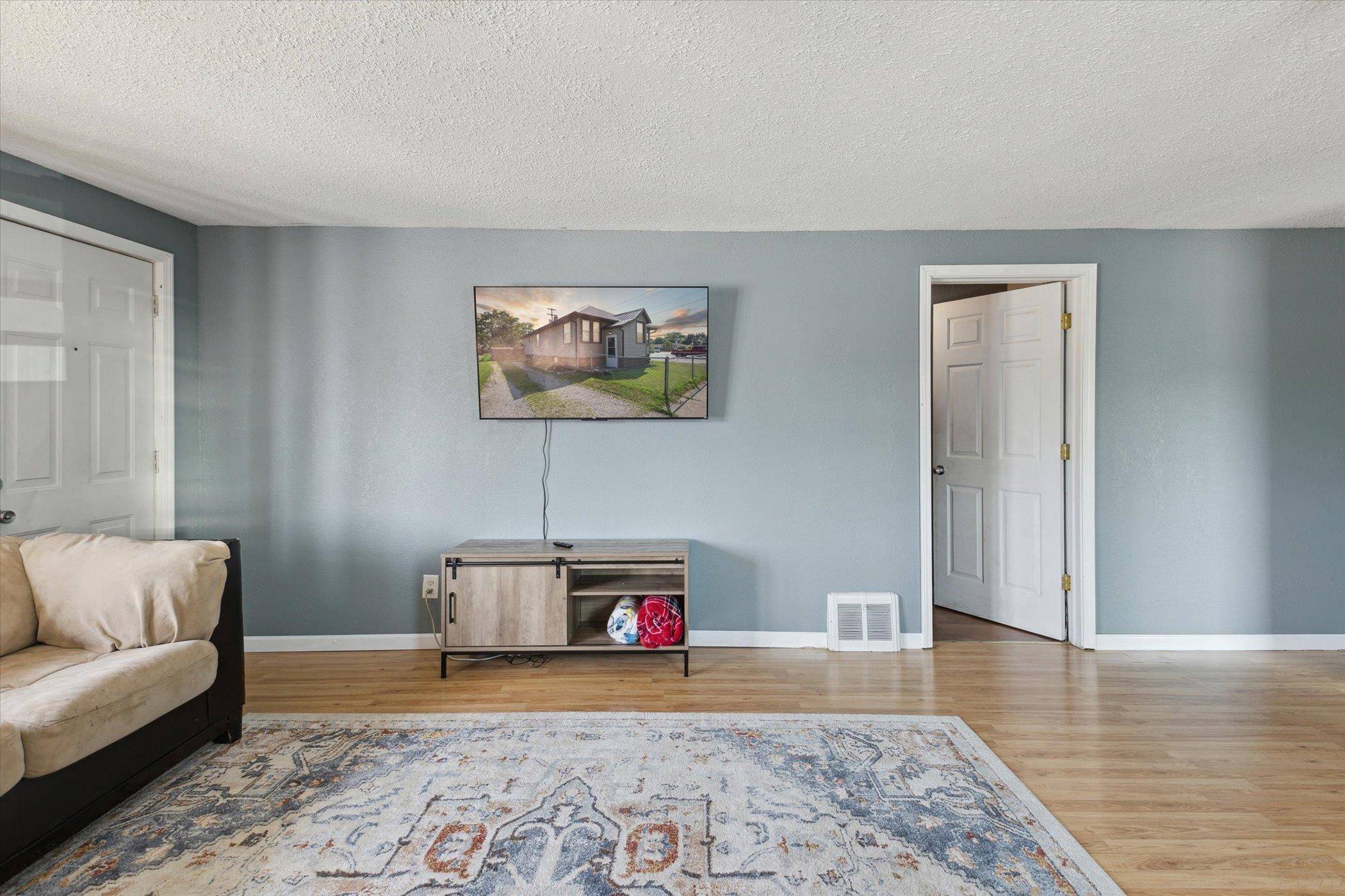 Pinconning, MI 48650,413 W 4th Street