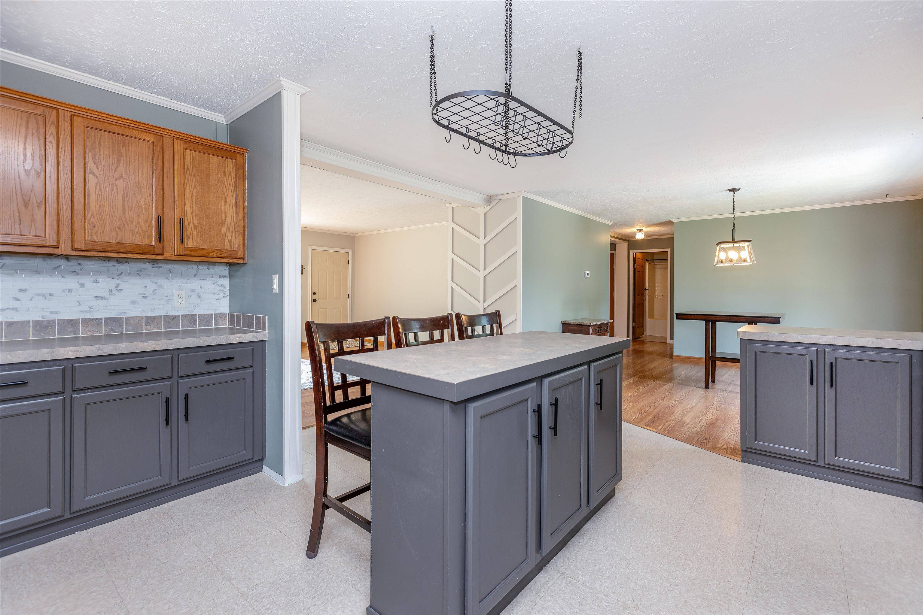 Midland, MI 48657,2400 W HUCKLEBERRY Road