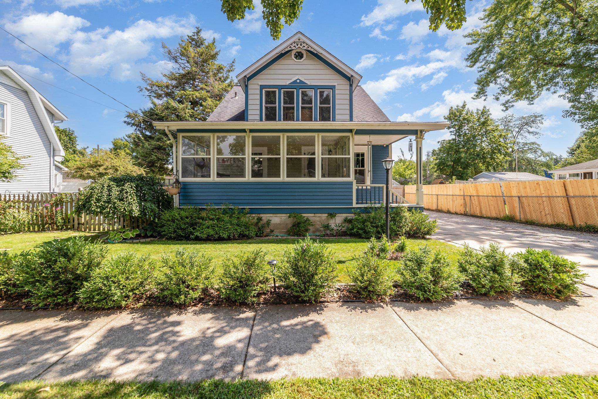 Midland, MI 48640,910 E Jerome Street