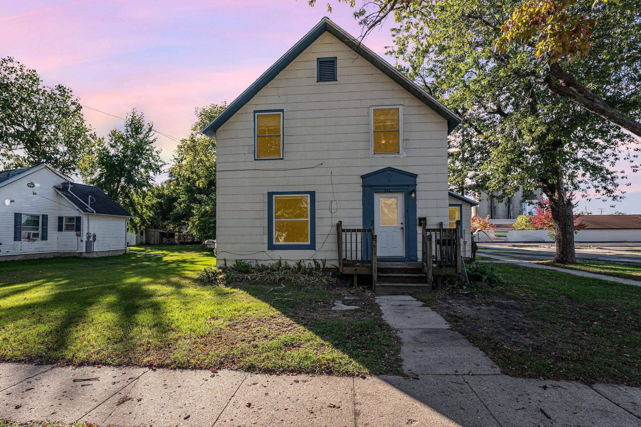 Chesaning, MI 48616,202 S Clark Street