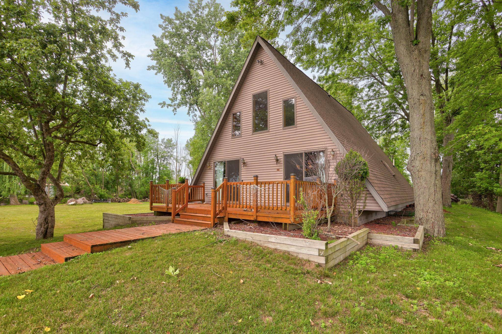 Standish, MI 48658,5196 Beachwood Drive