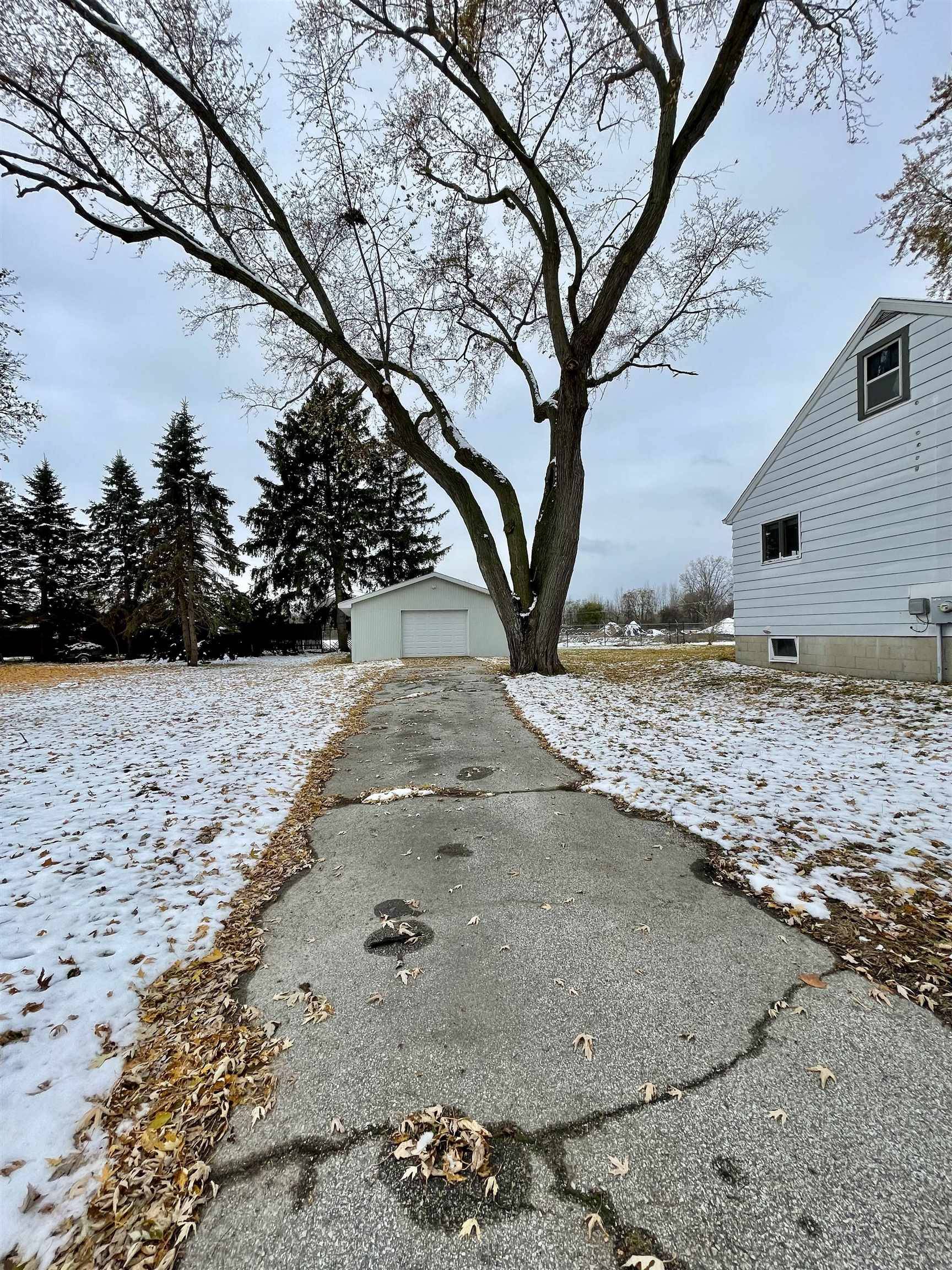 Hemlock, MI 48626,467 W Jefferson Street