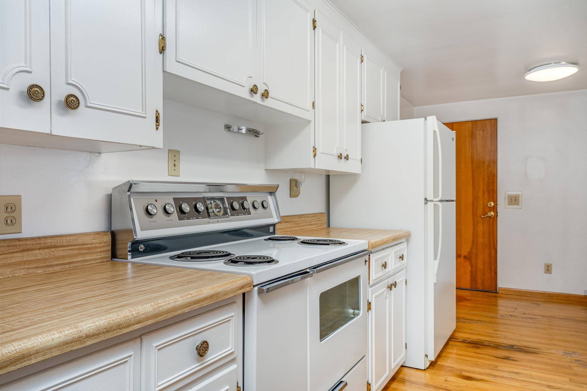 Midland, MI 48640-2256,3807 Moorland Drive