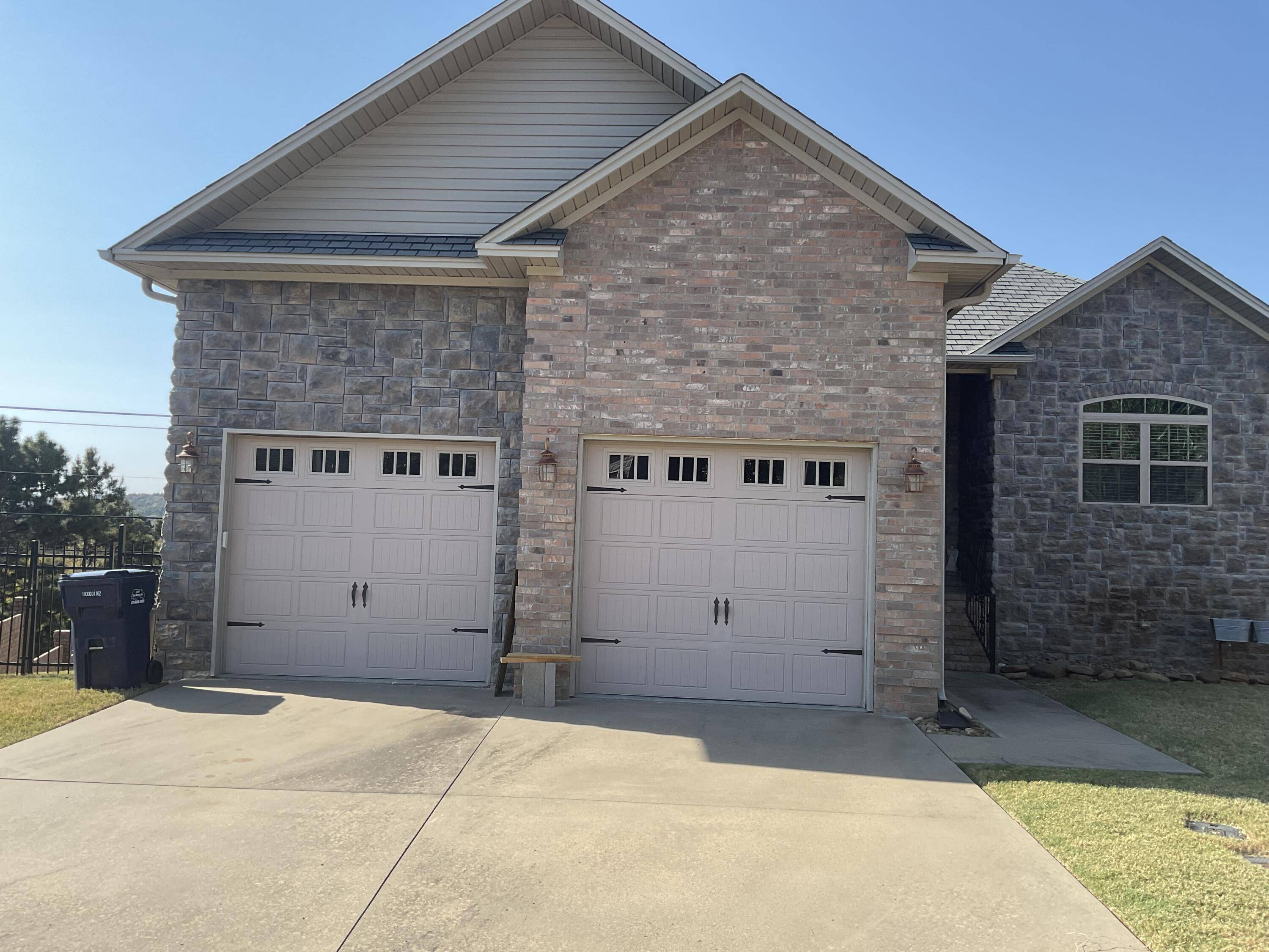 Russellville, AR 72802,93 Village Court