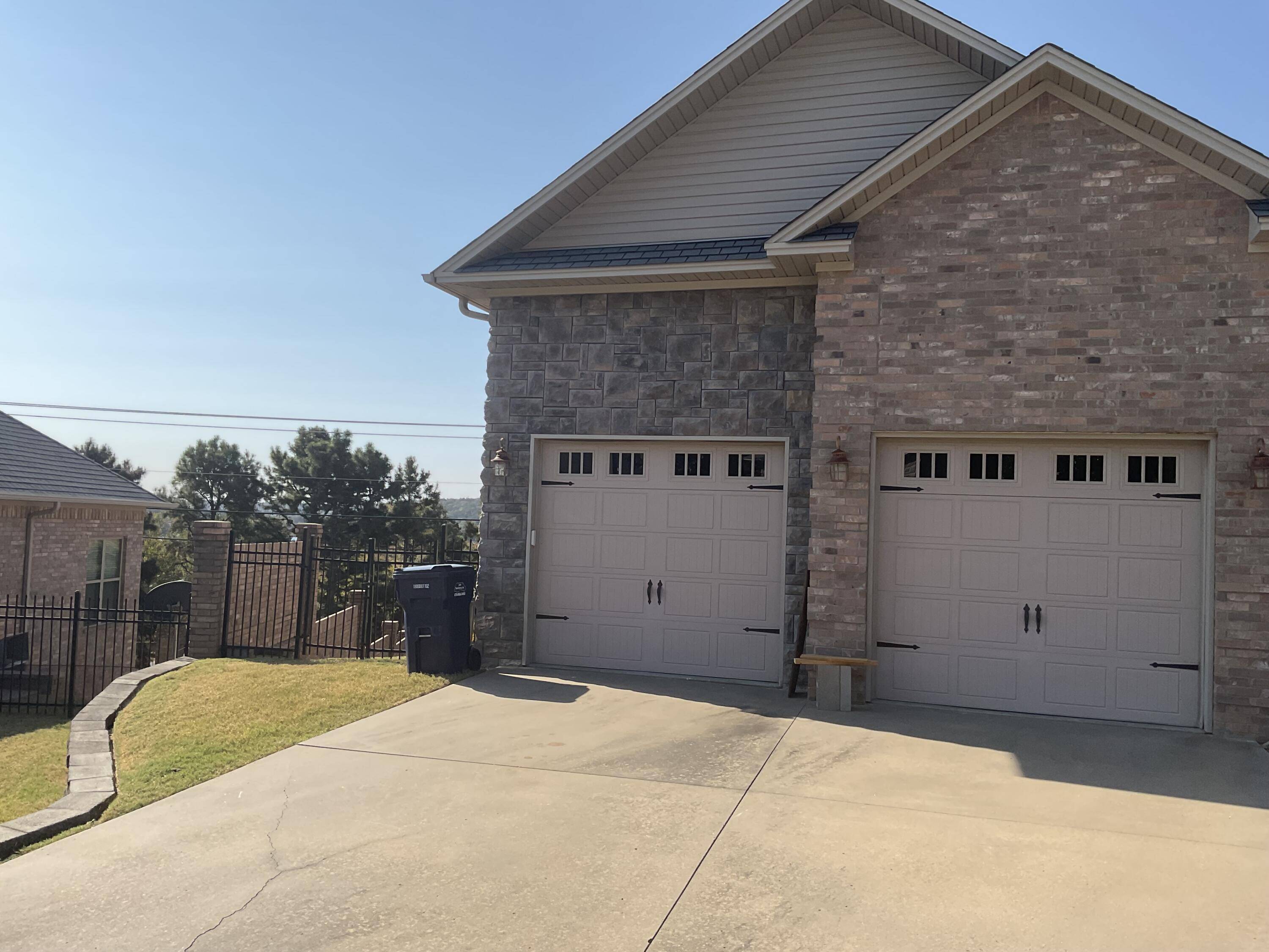 Russellville, AR 72802,93 Village Court